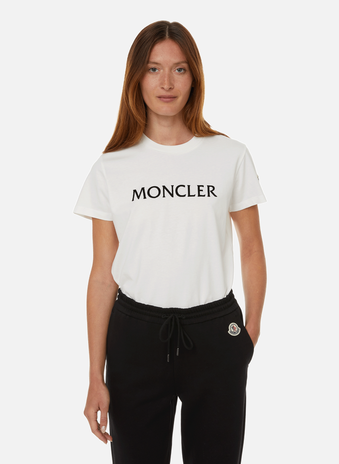 T-shirt featuring the logo MONCLER