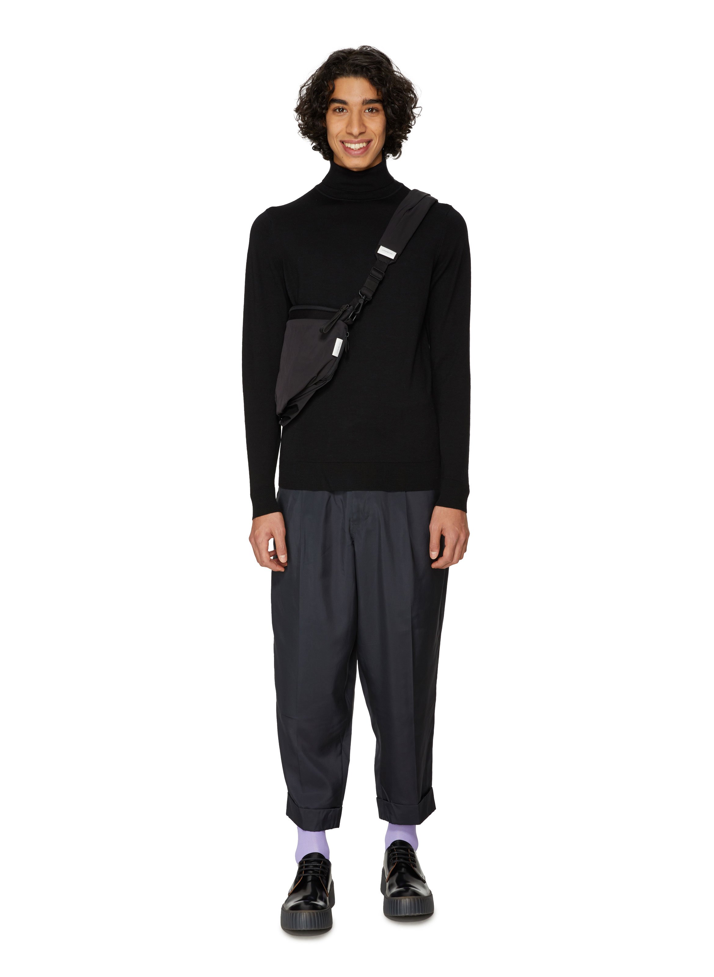 thin turtleneck jumper