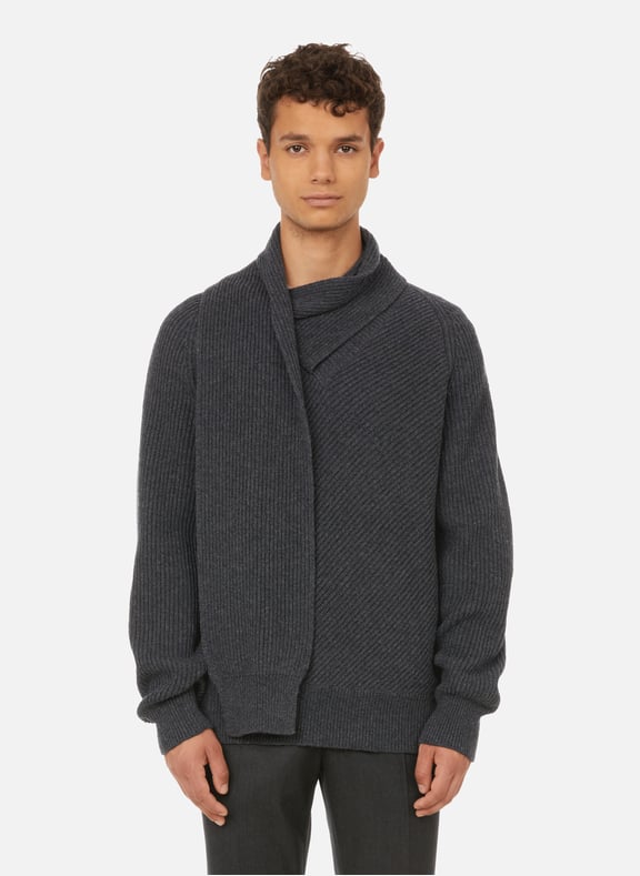Pull col V en laine d'agneau Noir by ALEXANDER MCQUEEN ALEXANDER MCQUEEN Pull col V en laine d'agneau Noir