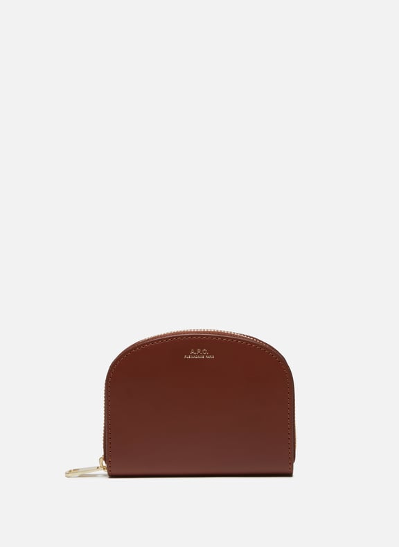 Portefeuille demi lune en cuir Marron by A.P.C. A.P.C. Portefeuille demi lune en cuir Marron