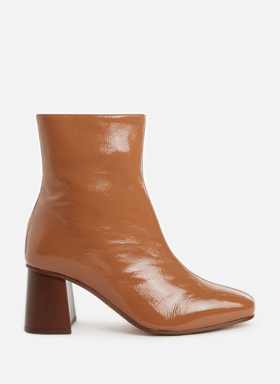 Bottines Sarah en cuir verni Marron by BOBBIES BOBBIES Bottines Sarah en cuir verni Marron