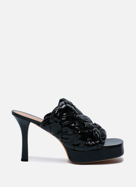 حذاء مفتوح من طراز bv board مصنوع من جلد النابا باللون الأسود من bottega veneta 