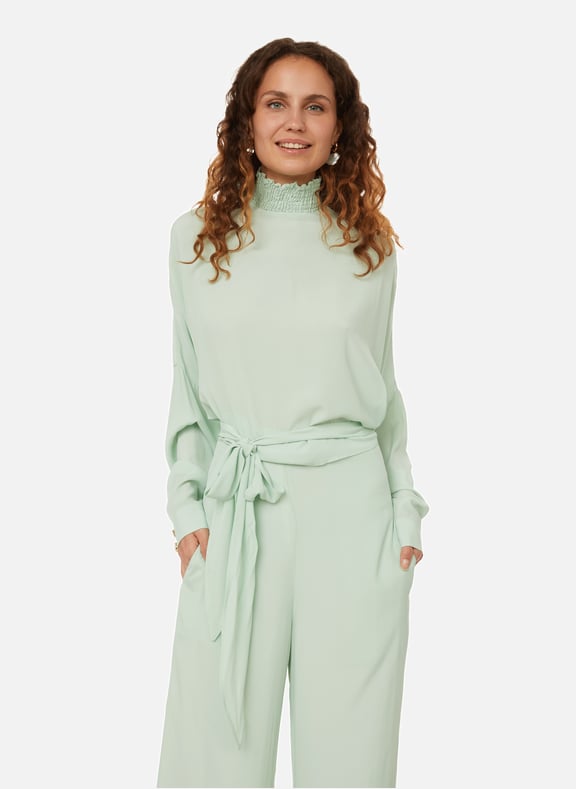 Blouse Argan en crêpe de soie Vert by FÊTE IMPÉRIALE FÊTE IMPÉRIALE Blouse Argan en crêpe de soie Vert