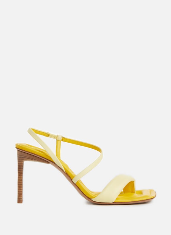 Les sandales Limone en cuir Jaune by JACQUEMUS JACQUEMUS Les sandales Limone en cuir Jaune