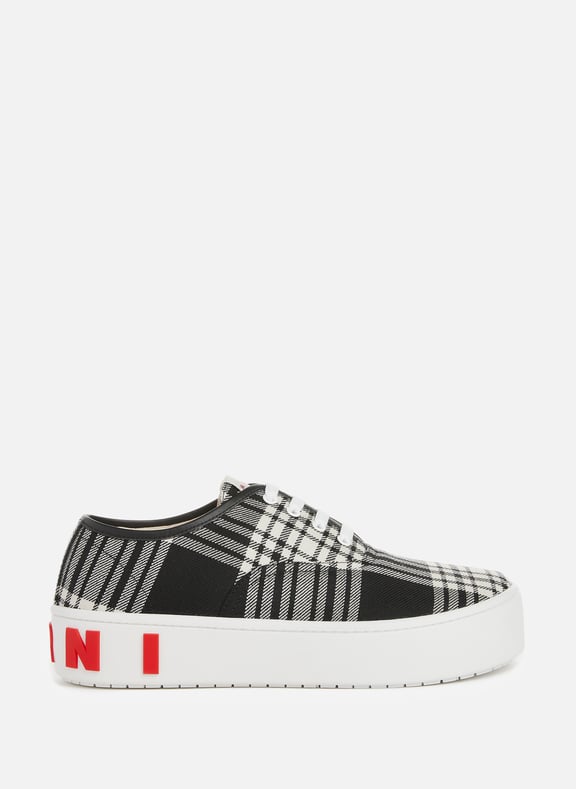 Baskets à plateforme Patte Noir by MARNI MARNI Baskets à plateforme Patte Noir