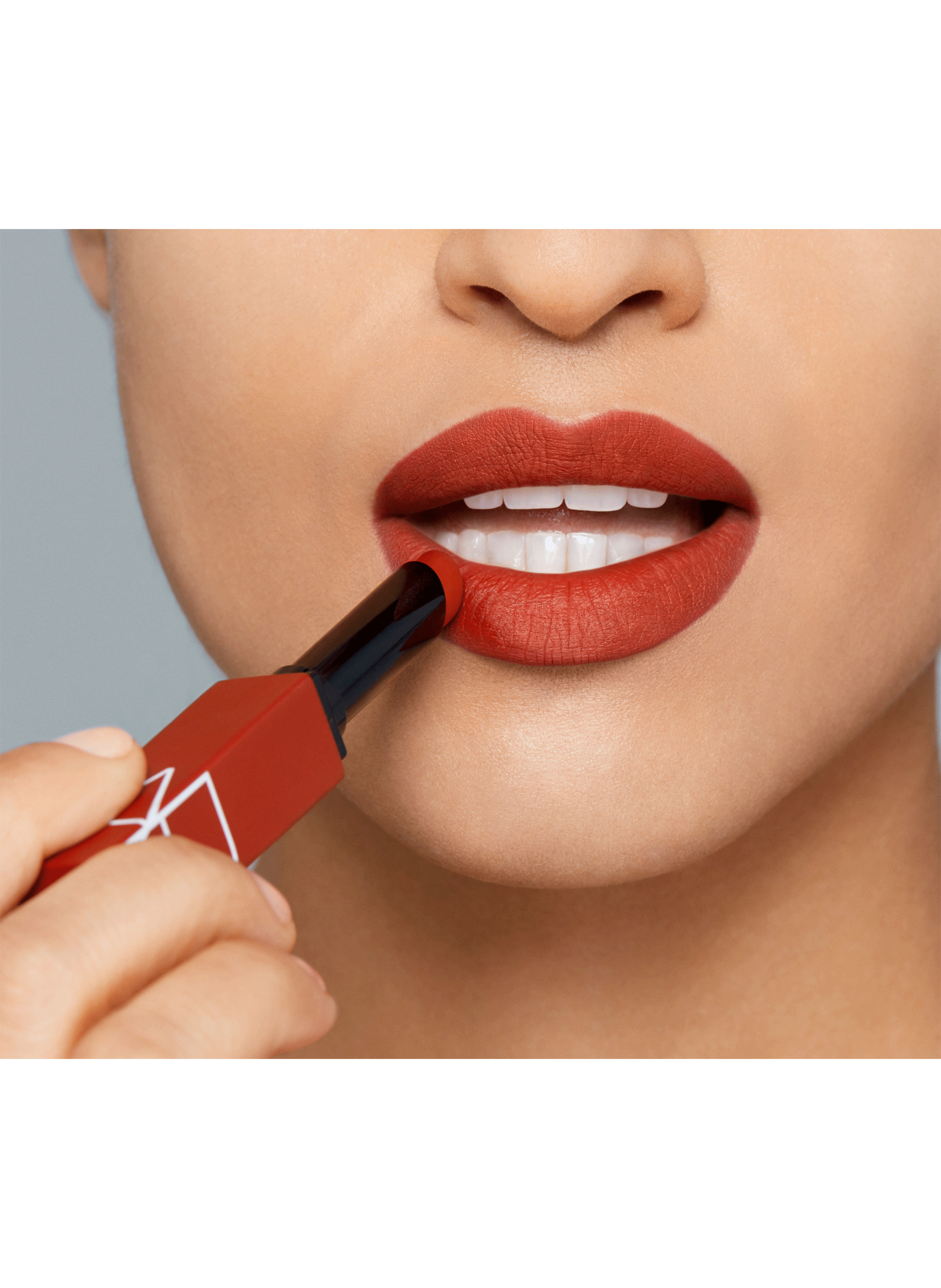 POWERMATTE LIPSTICK - NARS pour BEAUTé | Printemps.com