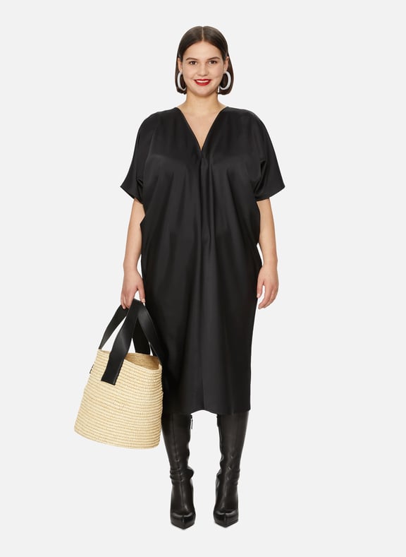 Robe ample midi Noir by UNIVERSAL STANDARD UNIVERSAL STANDARD Robe ample midi Noir