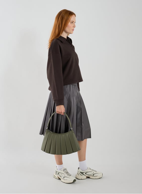 Sac moyen Lenglen plissé en cuir | Kaki by LACOSTE Sac moyen Lenglen plissé en cuir Kaki