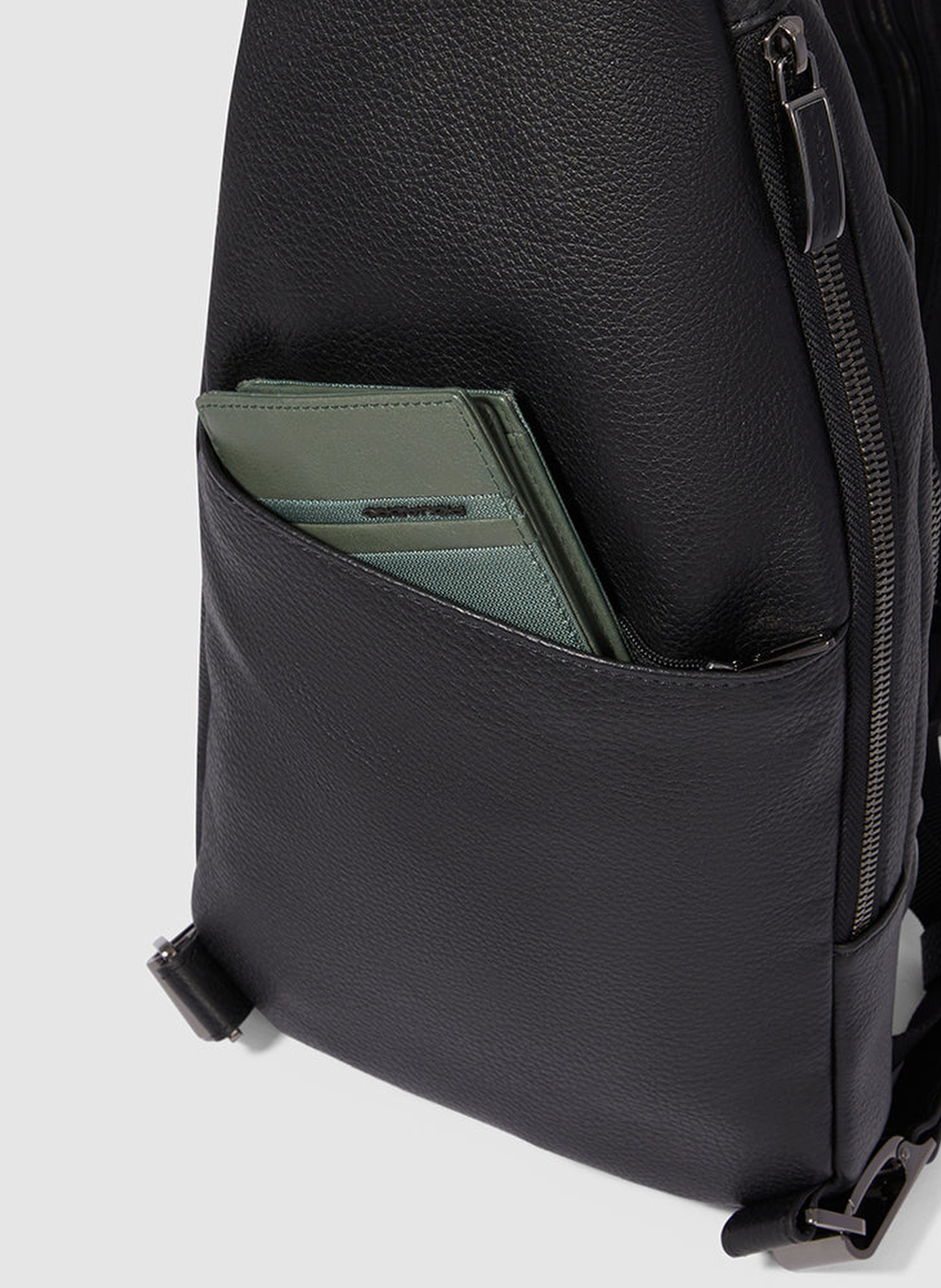 Sac de poitrine pour ipad®mini PIQUADRO Noir