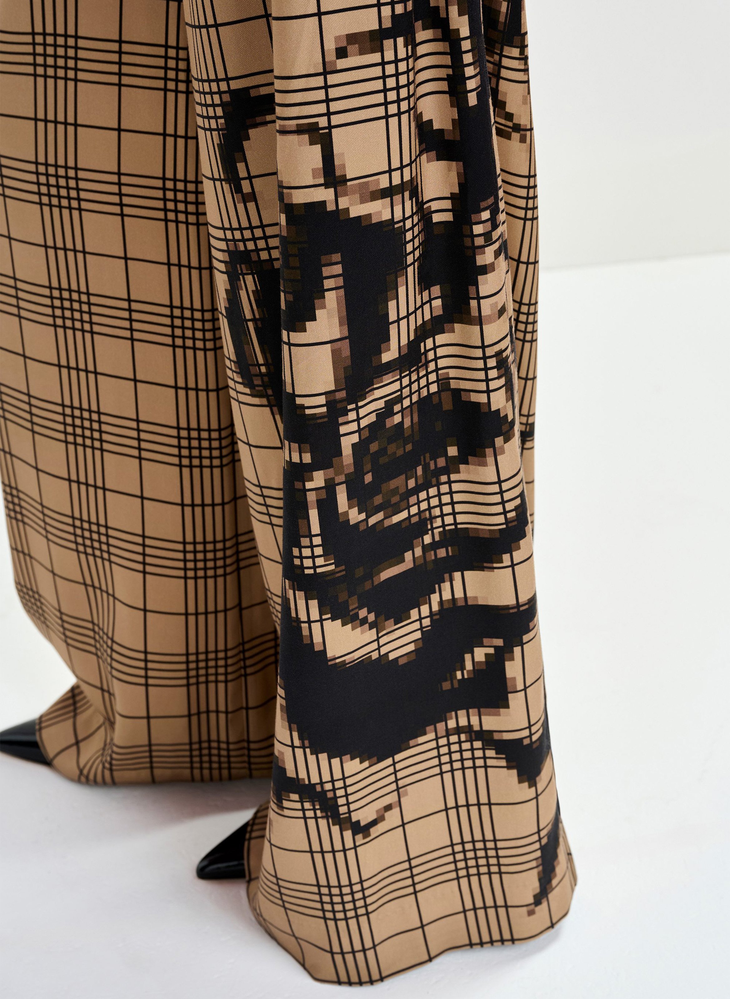 Pantalon large à carreaux jane ESSENTIEL ANTWERP Marron