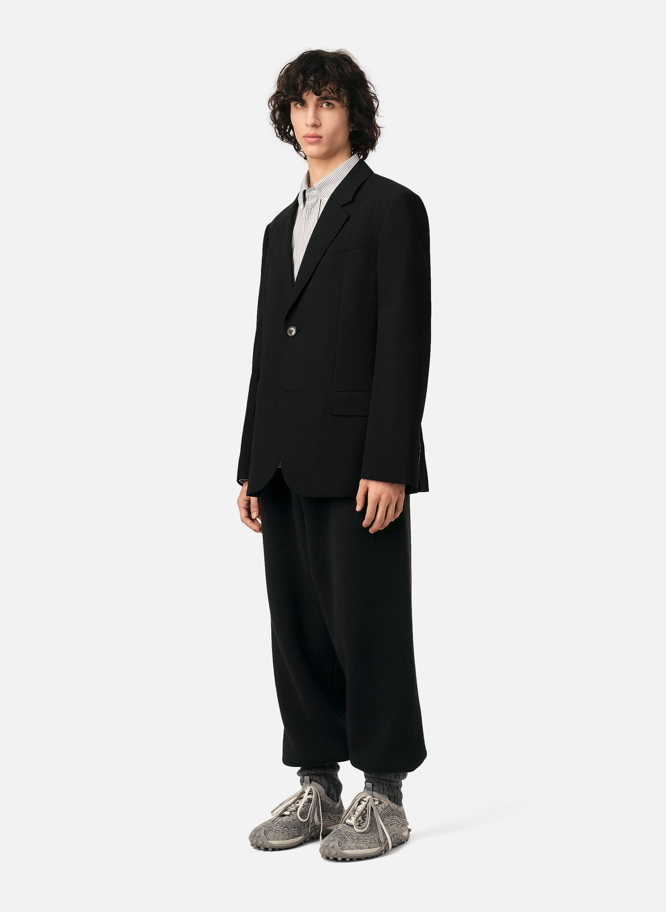 Veste droite simple boutonnage en laine AMI PARIS Noir