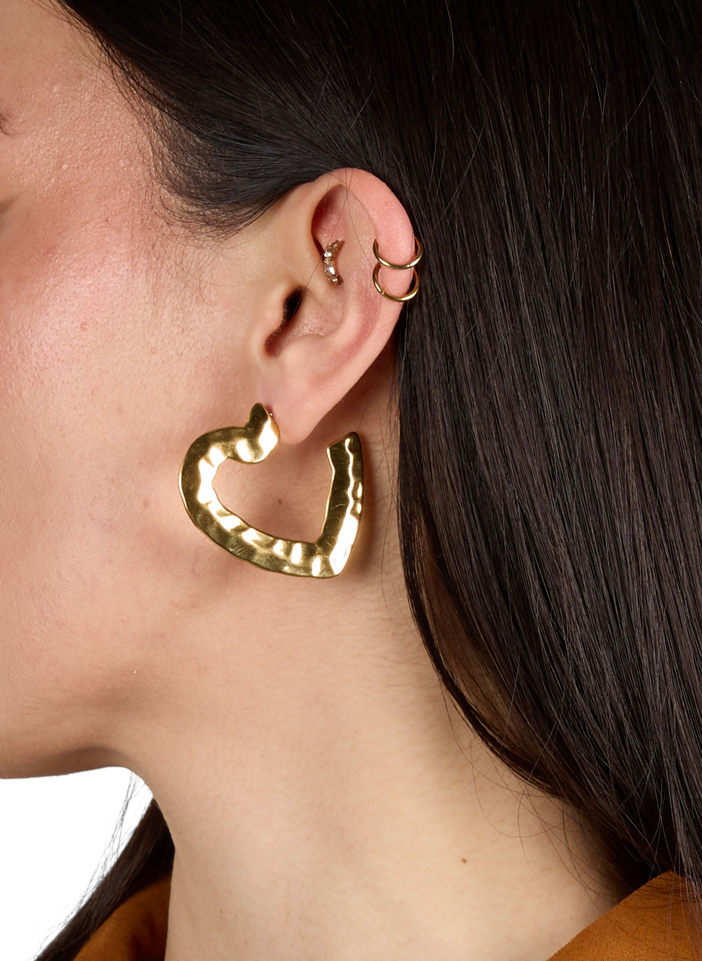 Flat heart earrings AU PRINTEMPS PARIS Golden