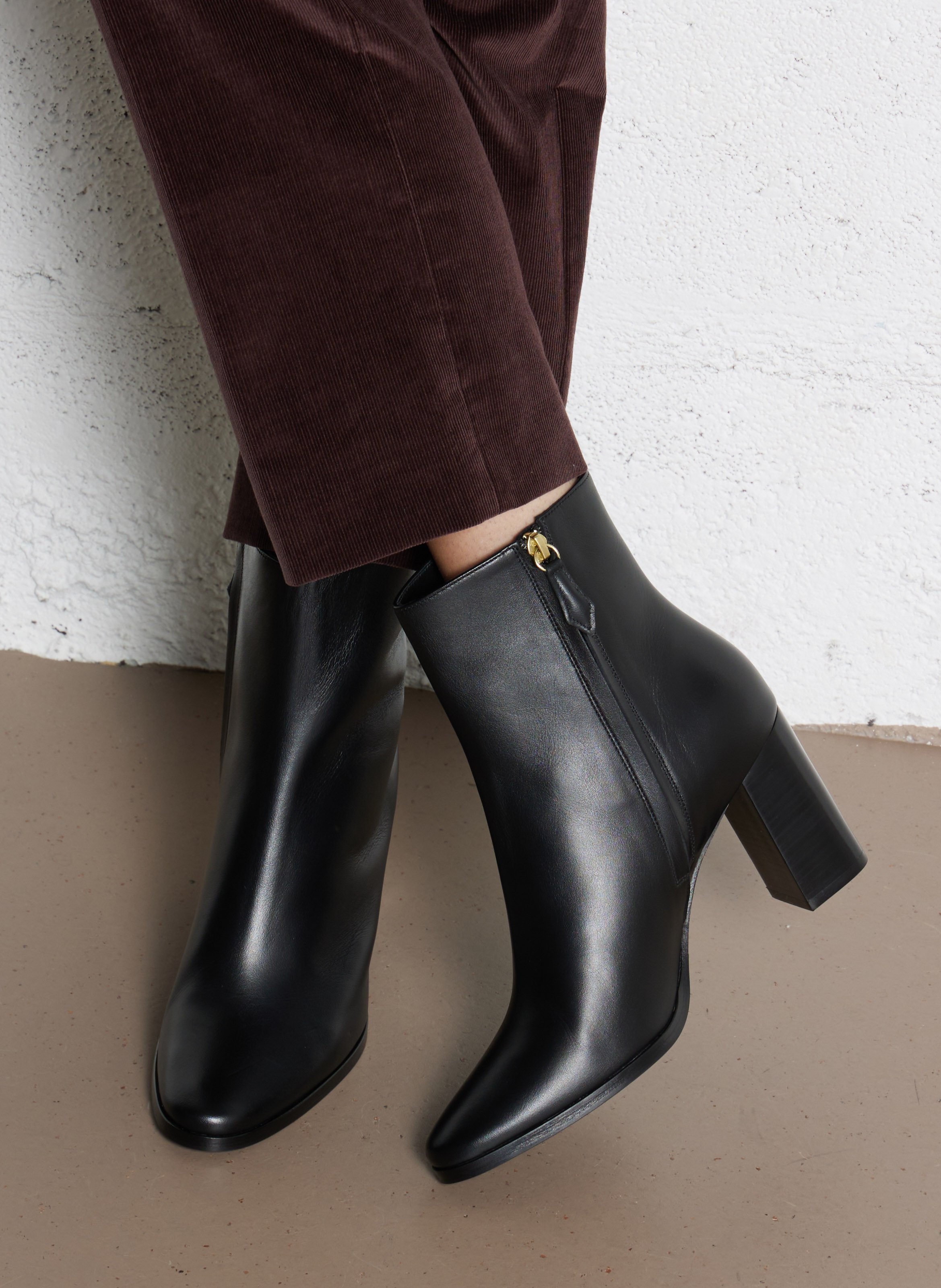 Bottines à talons en cuir n°822 RIVECOUR Noir