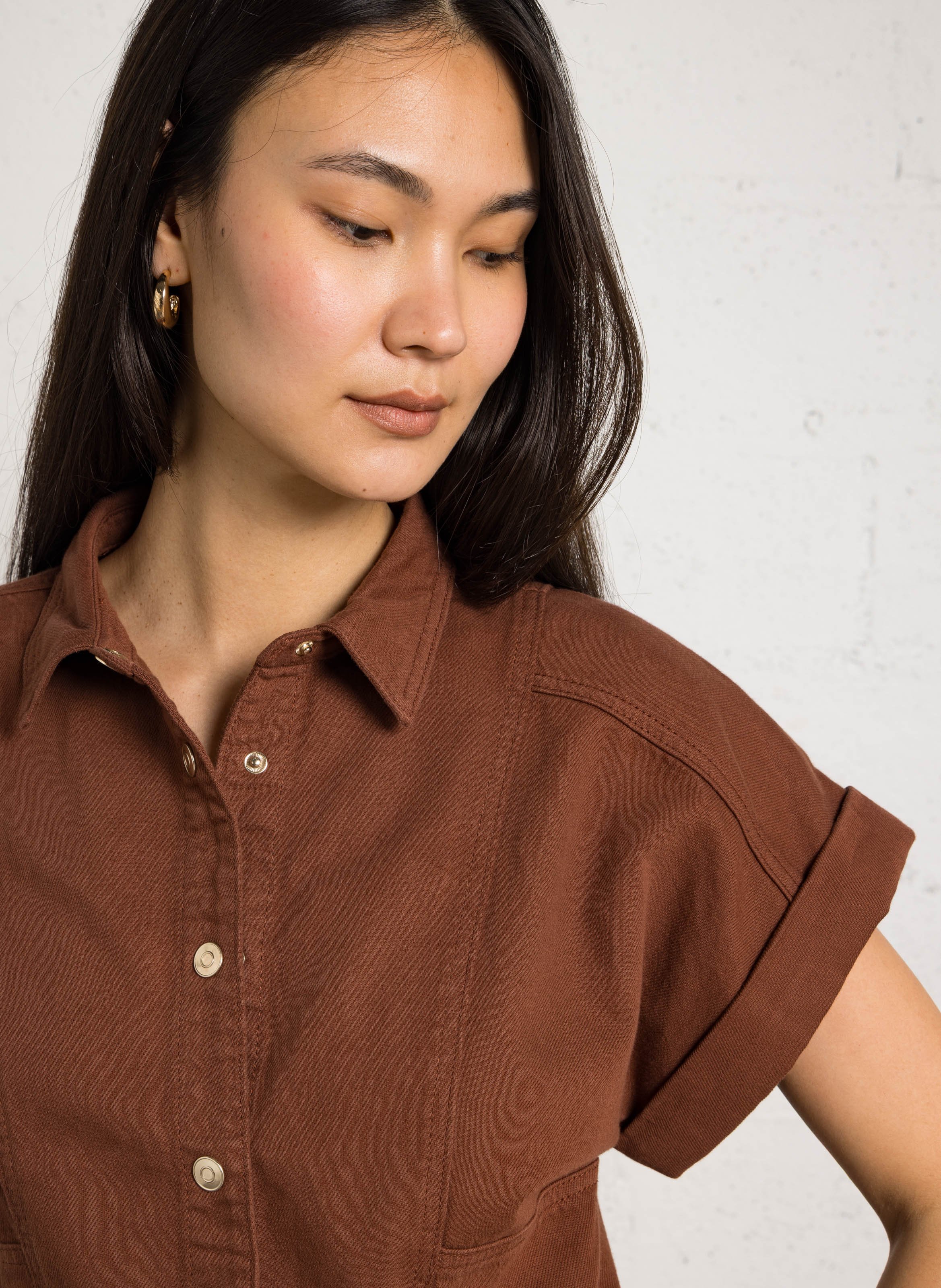 Robe courte col classique en coton betsina Marron