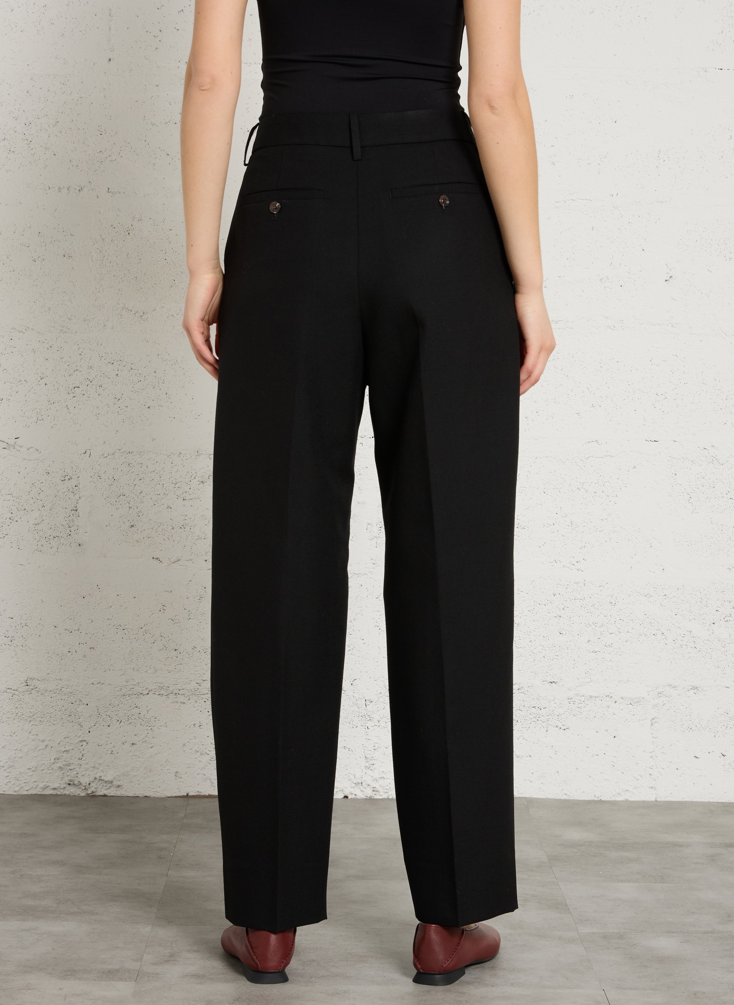 Pantalon à pinces en laine ferrel SOEUR Noir