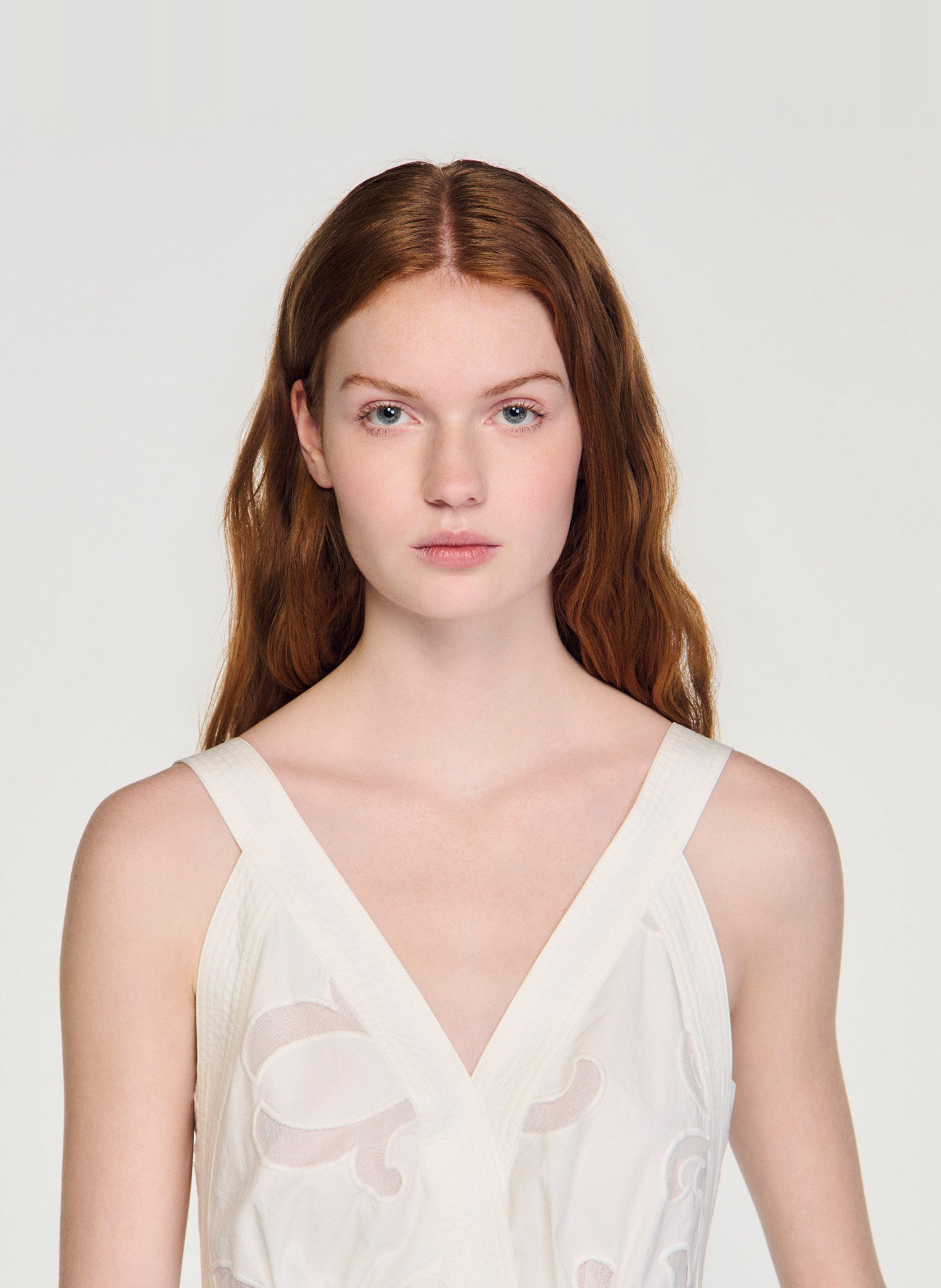 Robe midi col v en coton mélangé SANDRO Beige