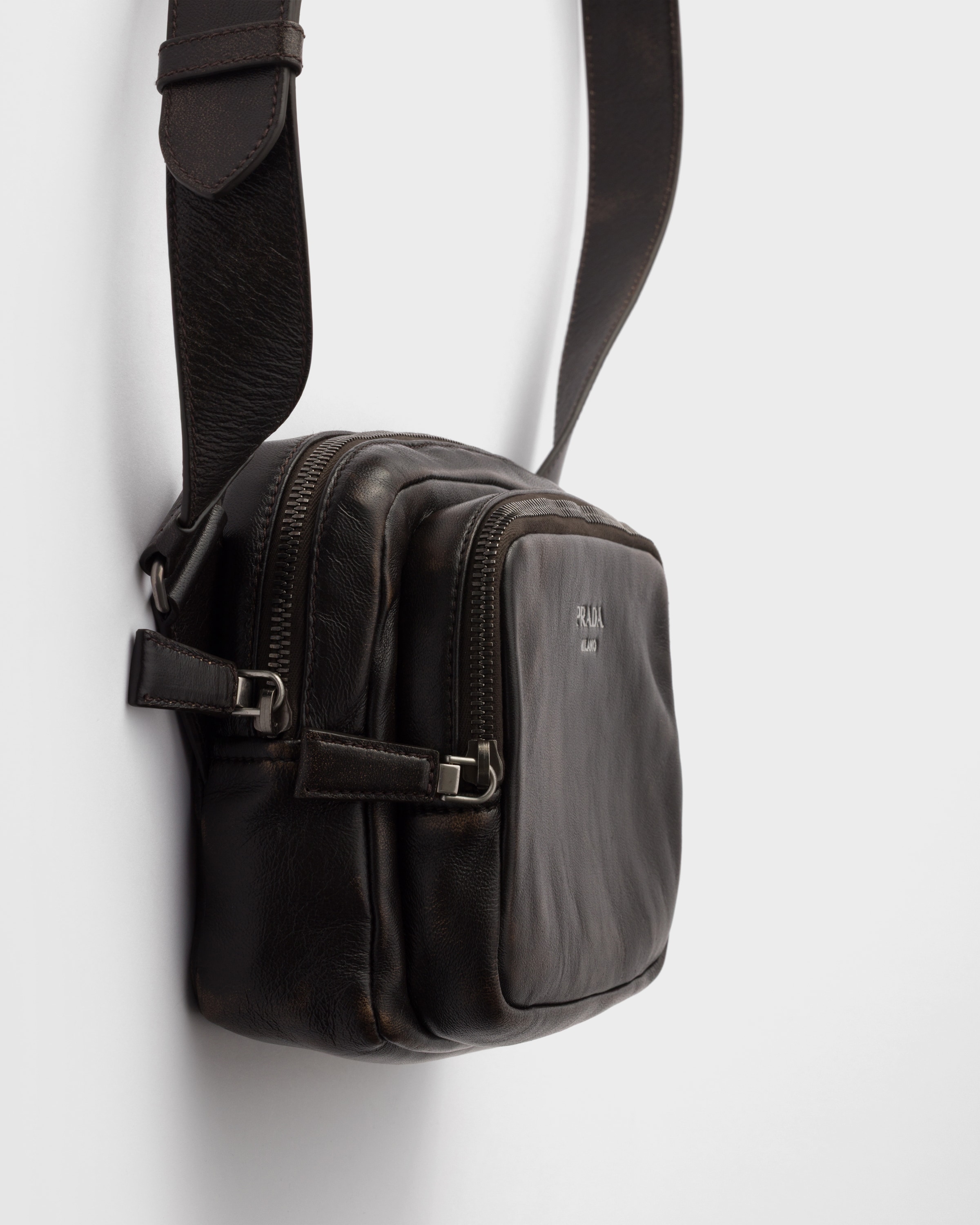 Sac porté épaule en cuir nappa vieilli PRADA Marron