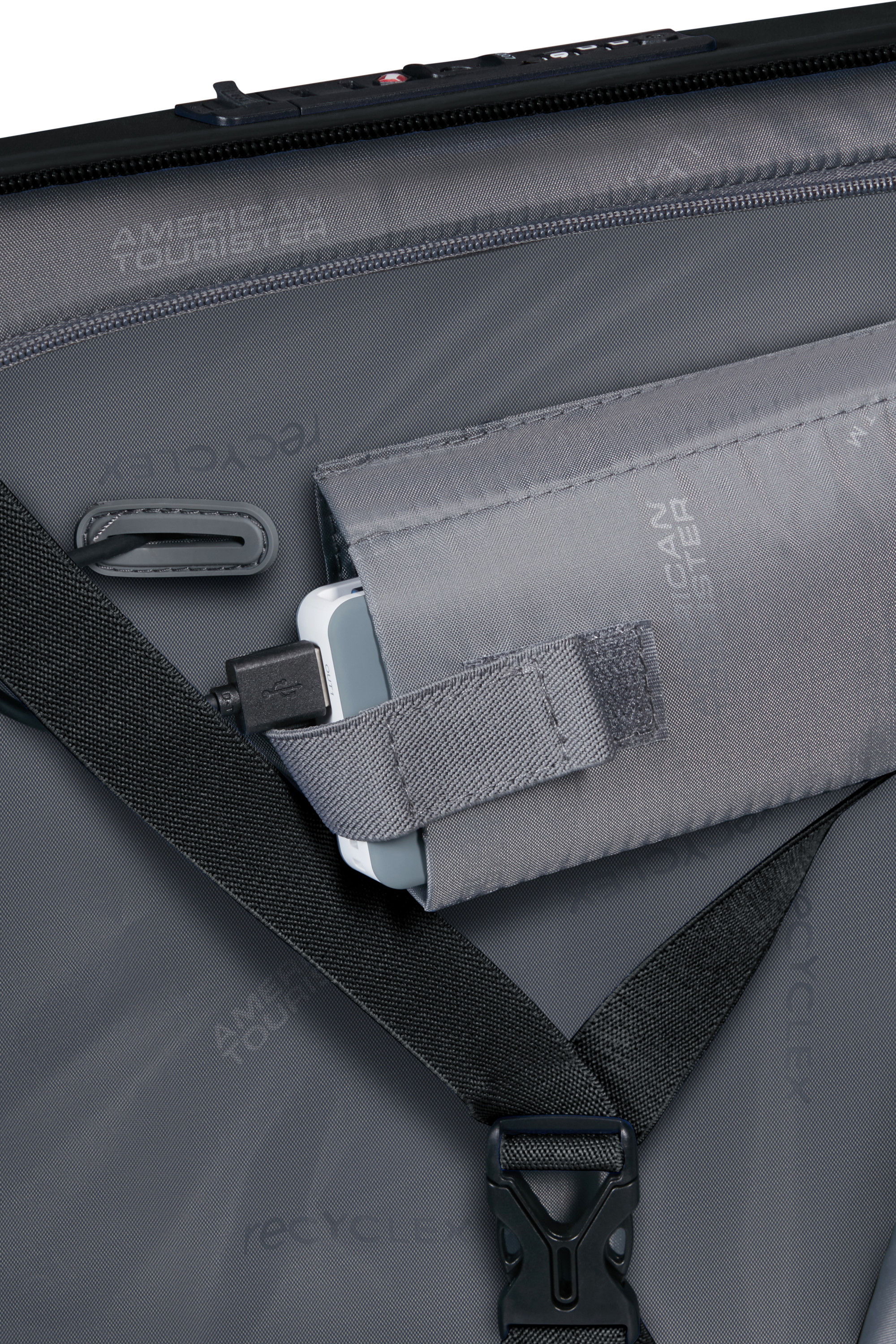 Novastream valise 4 roues taille s AMERICAN TOURISTER Noir