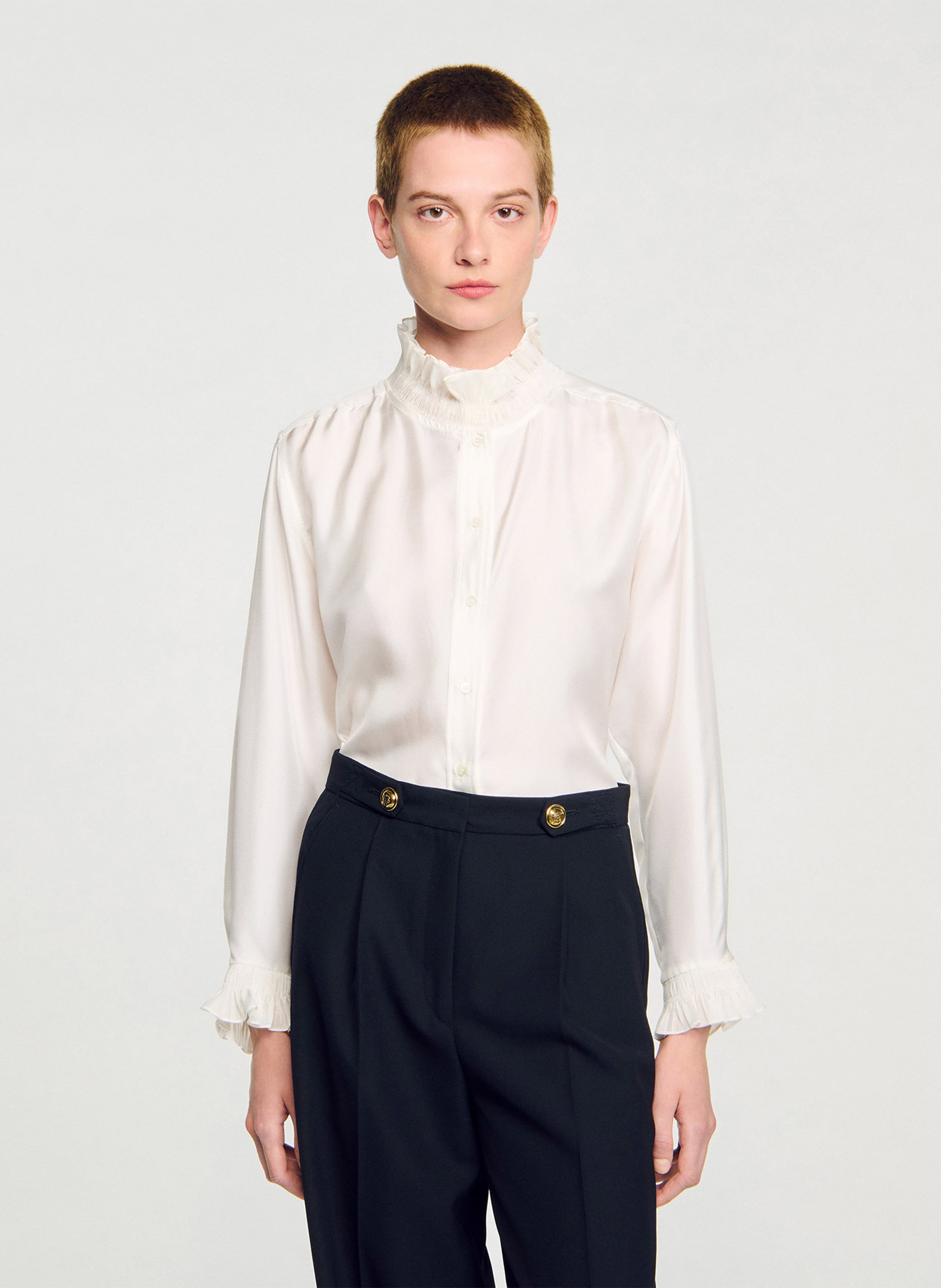 Chemise col victorien en soie SANDRO Beige