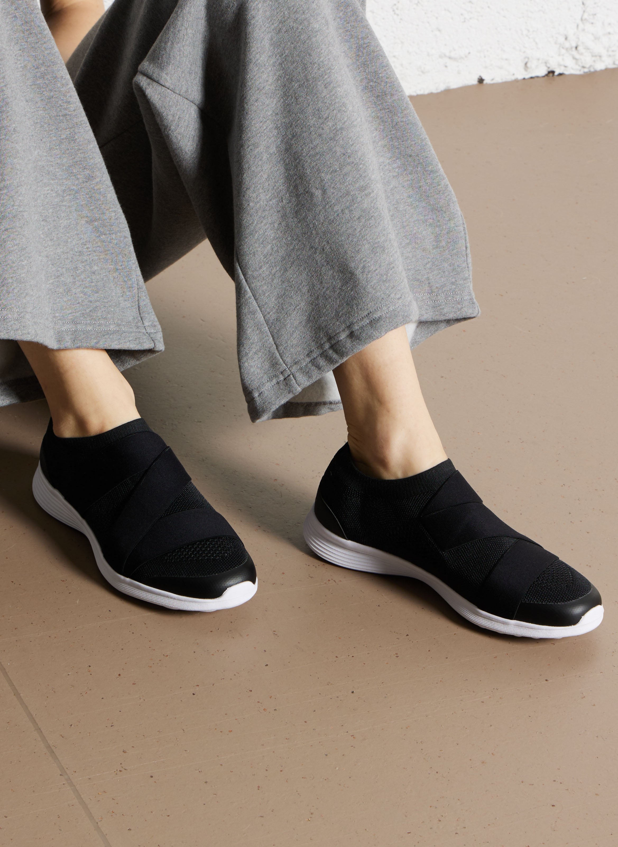 Baskets basses en maille stretch REPETTO Noir