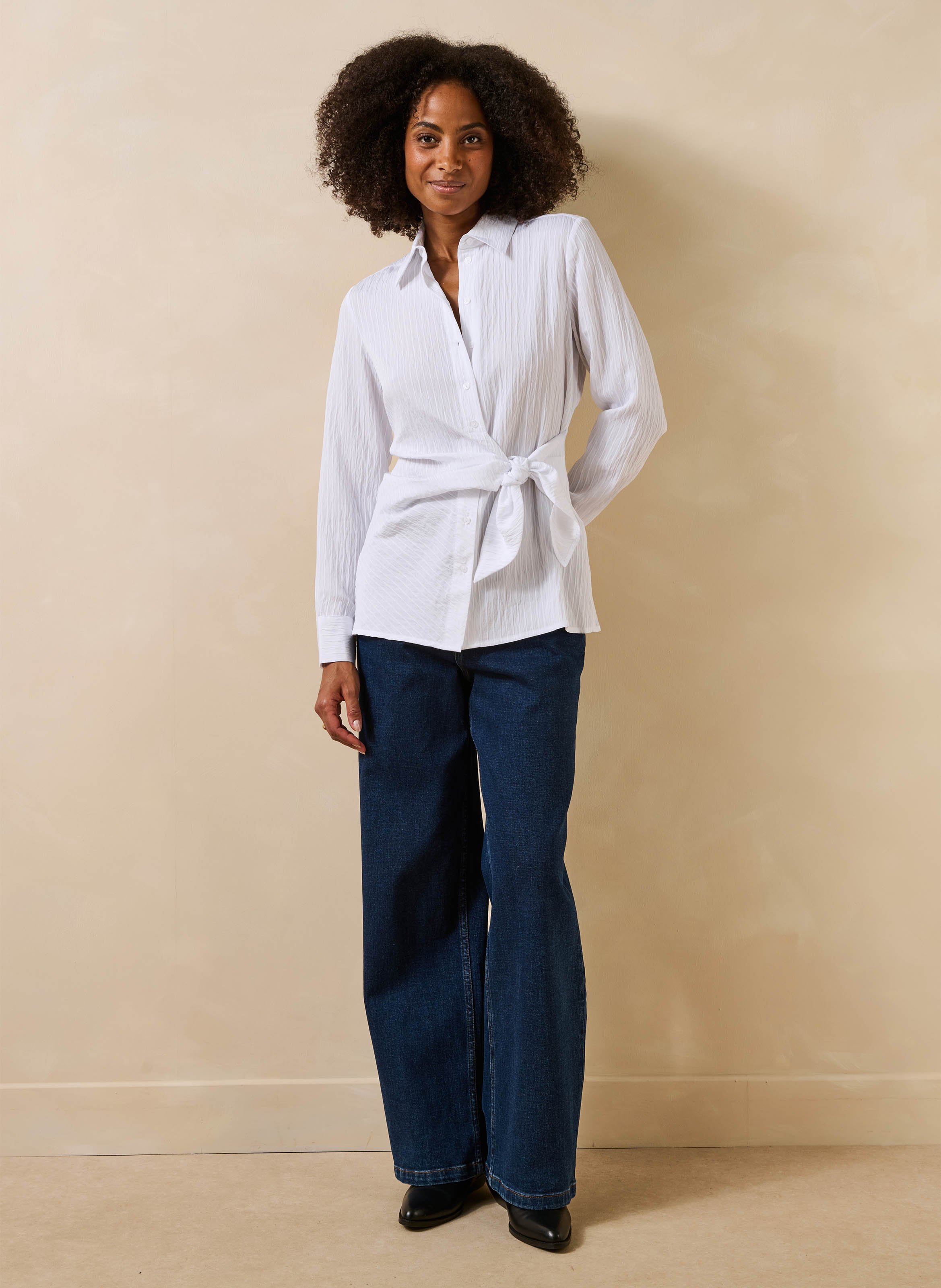 Blouse met klassieke kraag en splitten LA FEE MARABOUTEE Wit