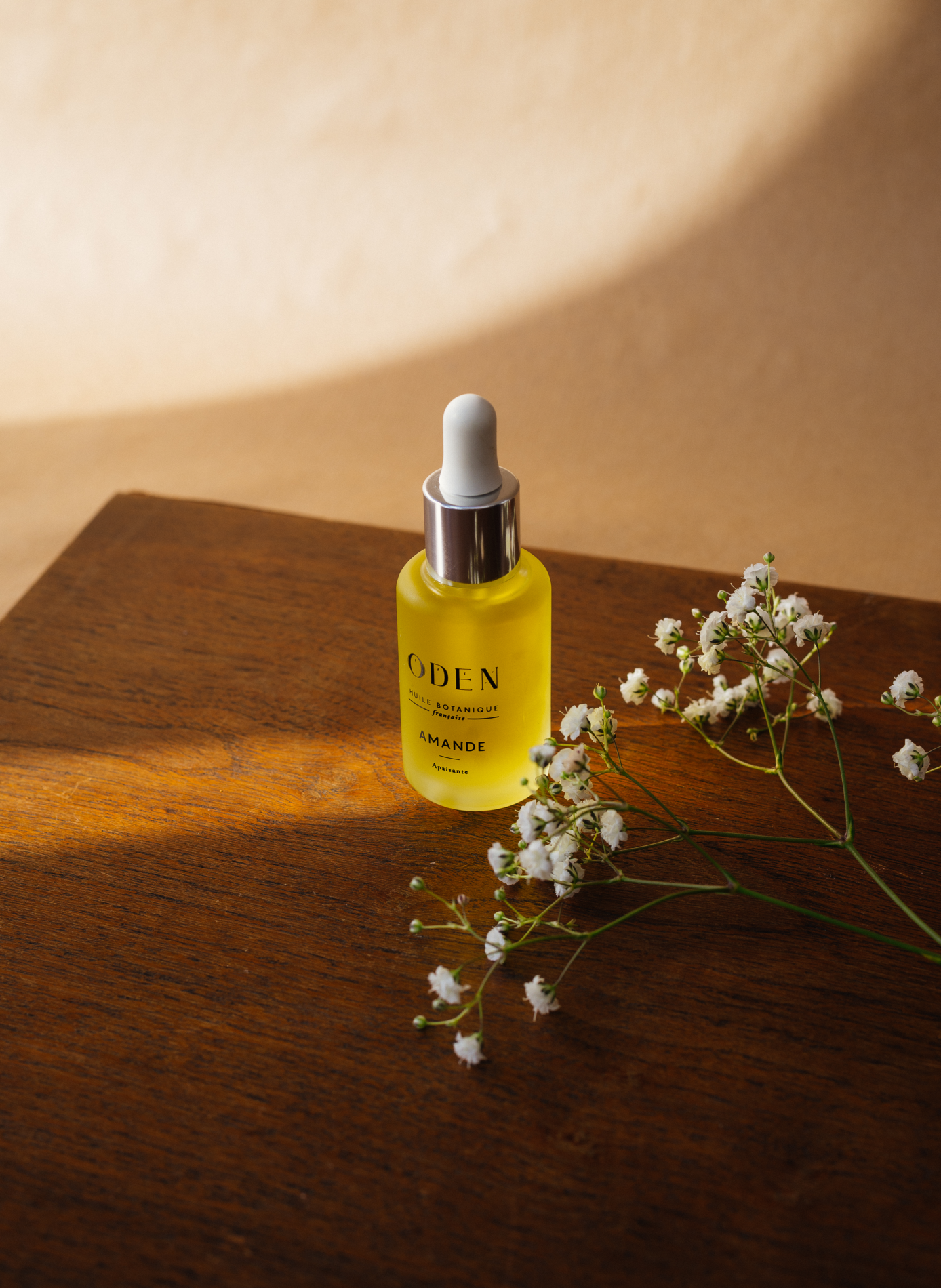Botanical Almond Oil ODEN No color