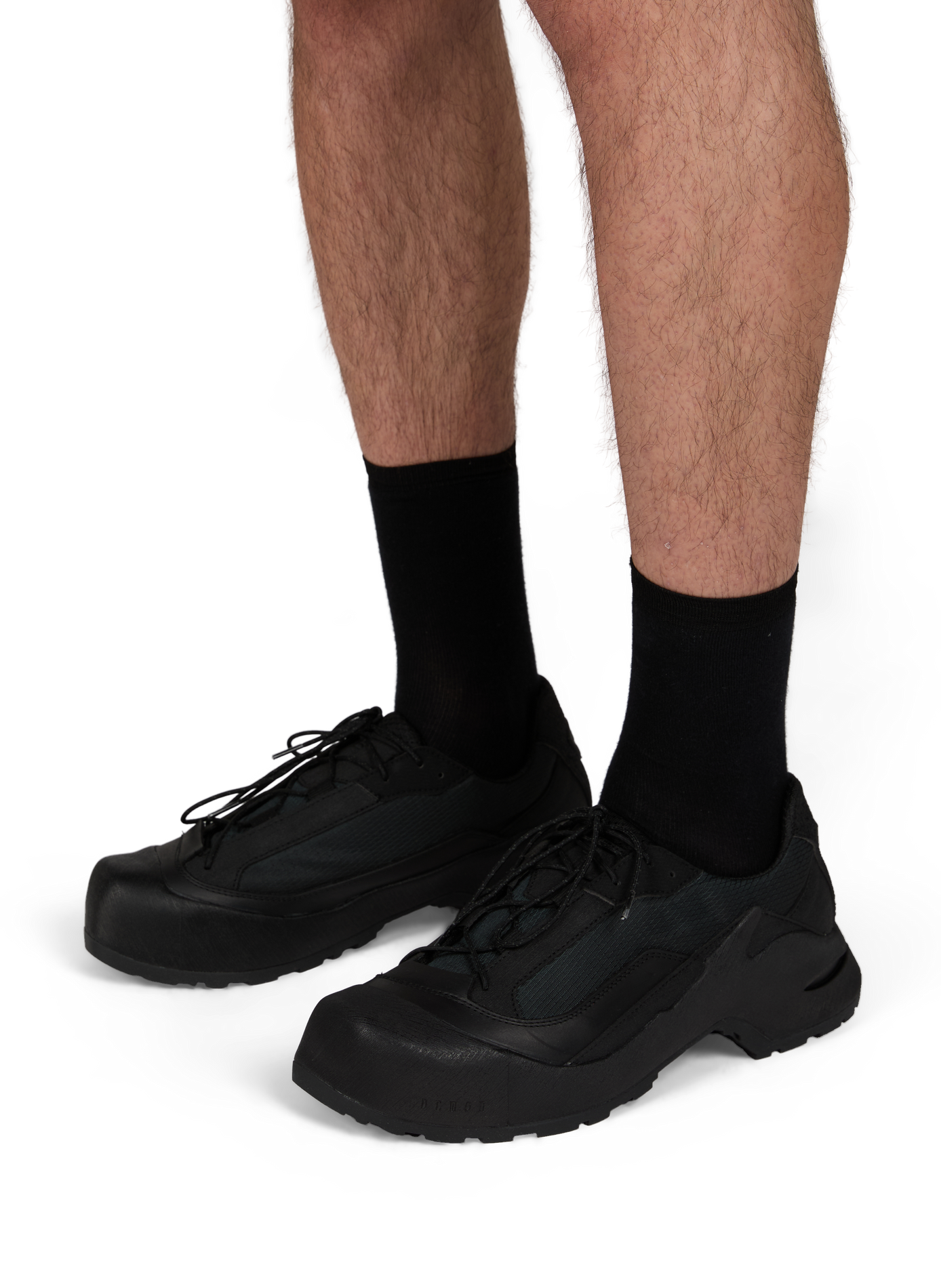 Korb Hono Schnürung aus gemischtem Leder DEMON FOOTWEAR Schwarz