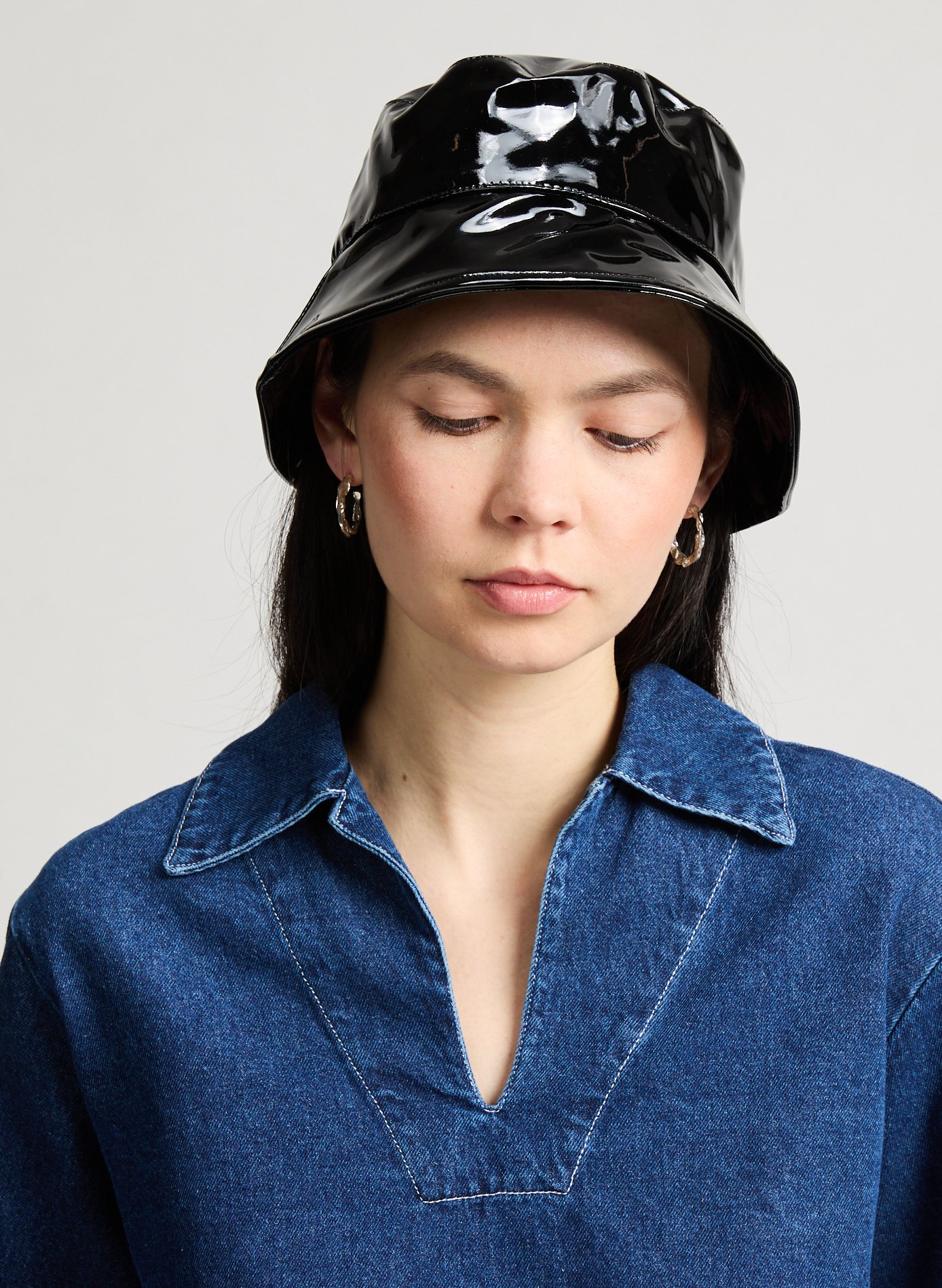 Bob de pluie en vinyle Dli AU PRINTEMPS PARIS Noir