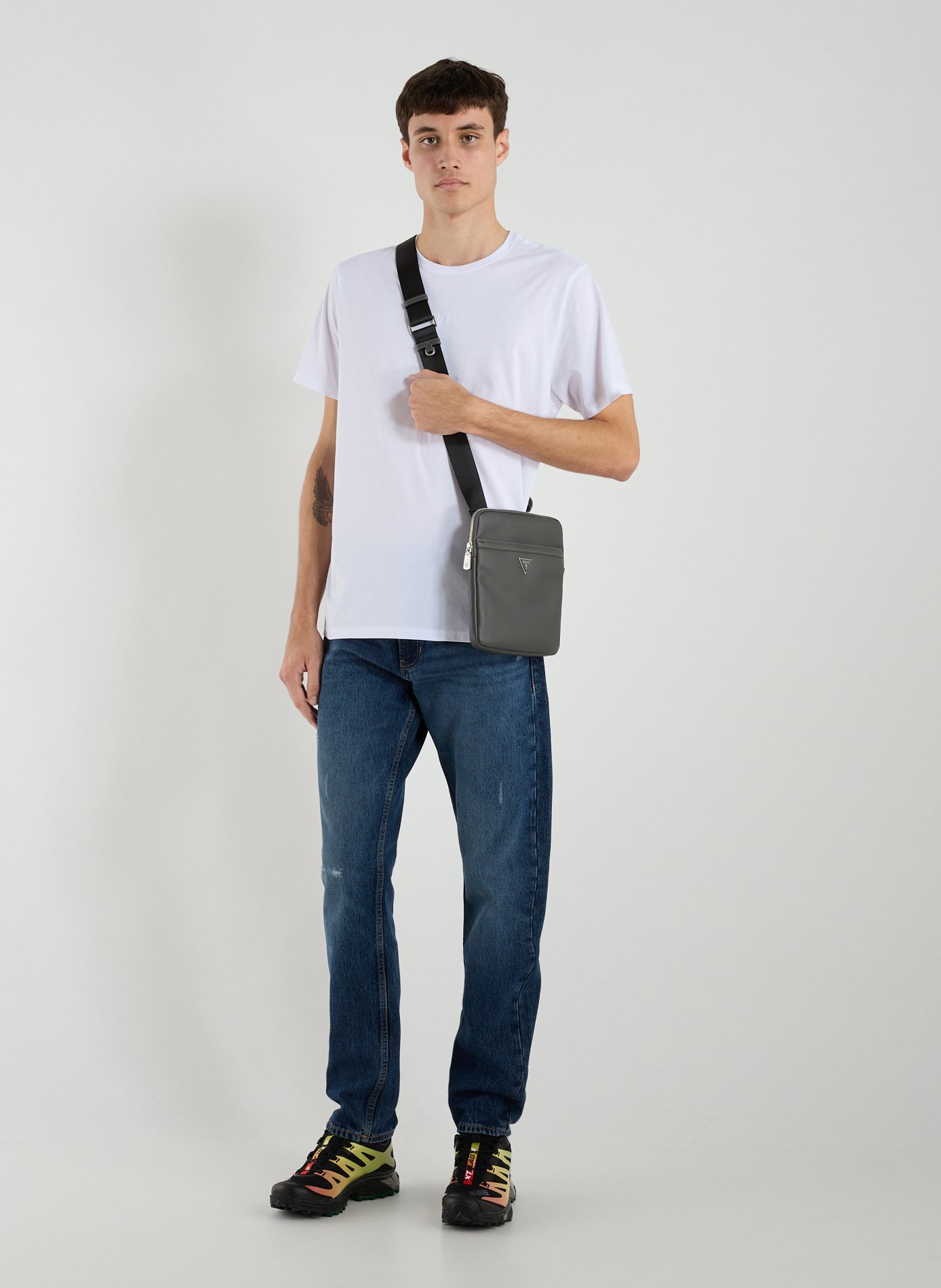 Sac à bandoulière GUESS Gris