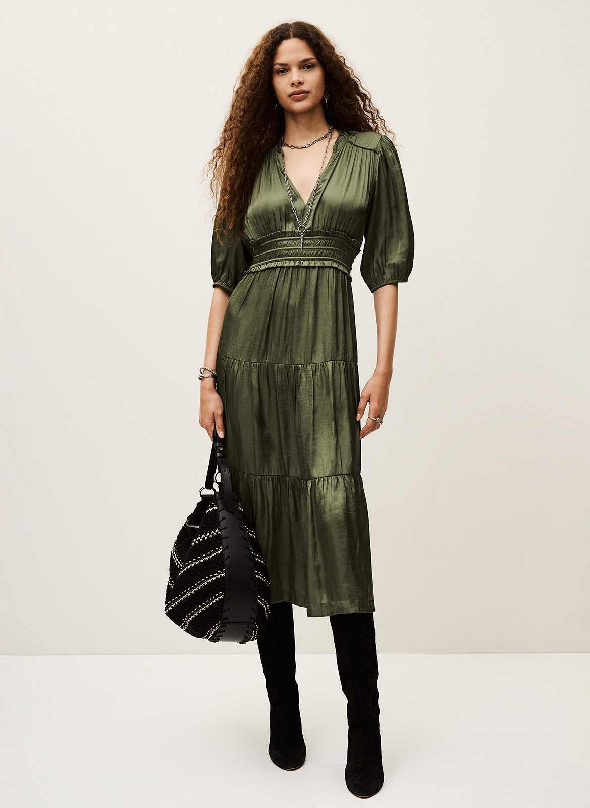 BA&SH Robe longue froncée col tunisien en satin cleli Kaki