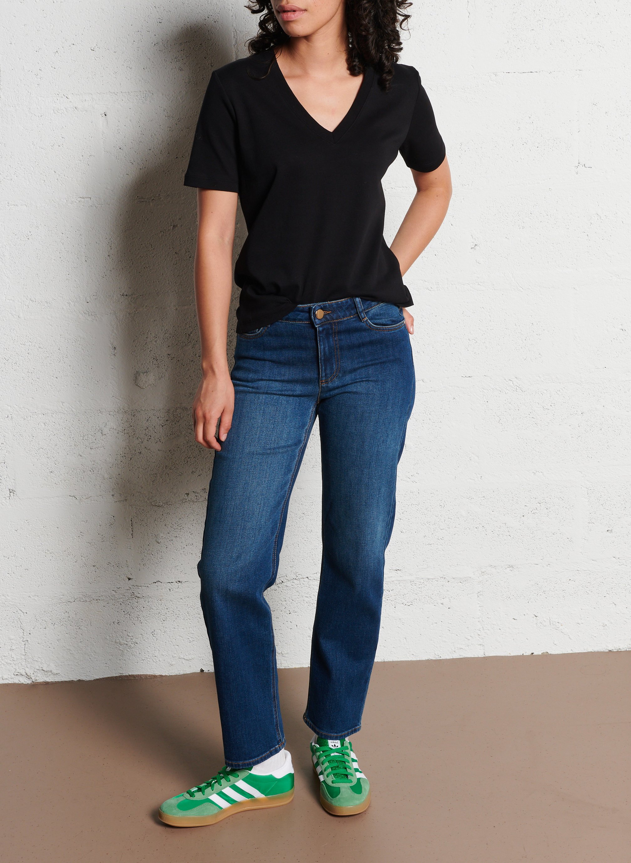 Tee-shirt droit col V en coton Dana MAISON 123 Noir