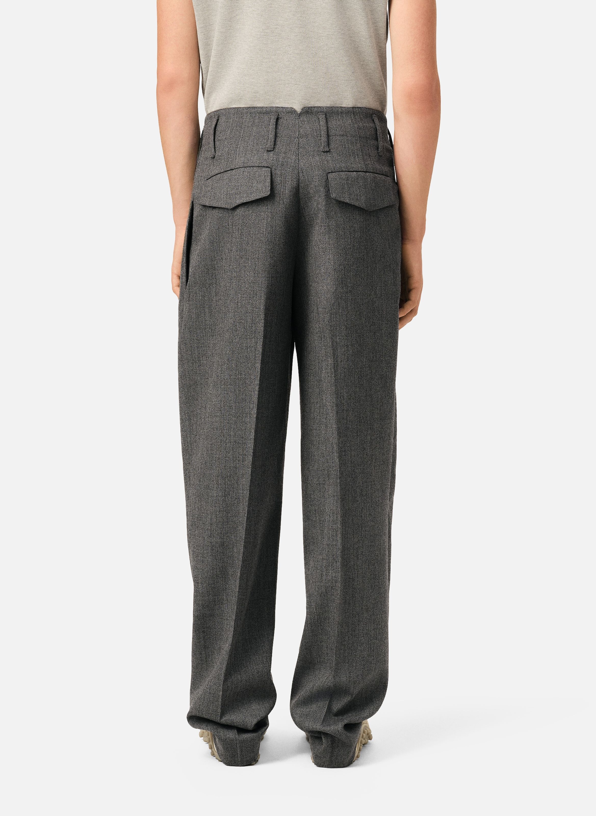 Pantalon deux plis en laine AMI PARIS Gris