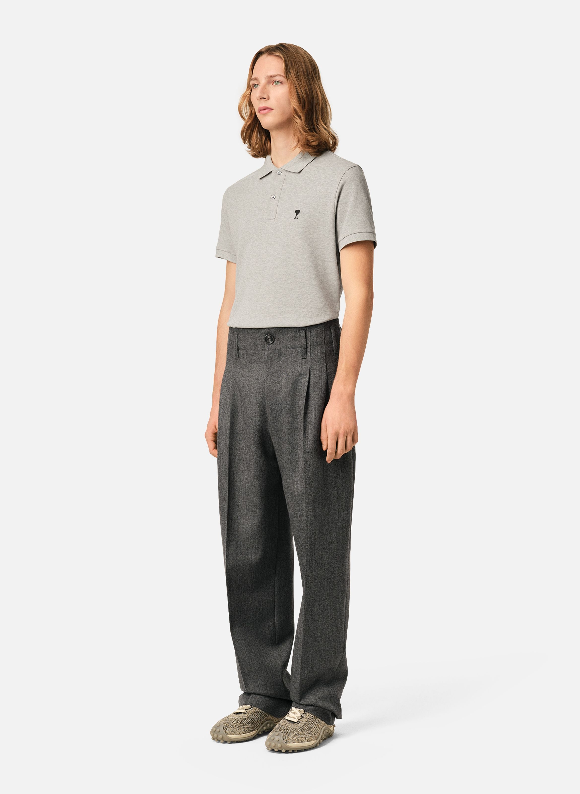 Pantalon deux plis en laine AMI PARIS Gris