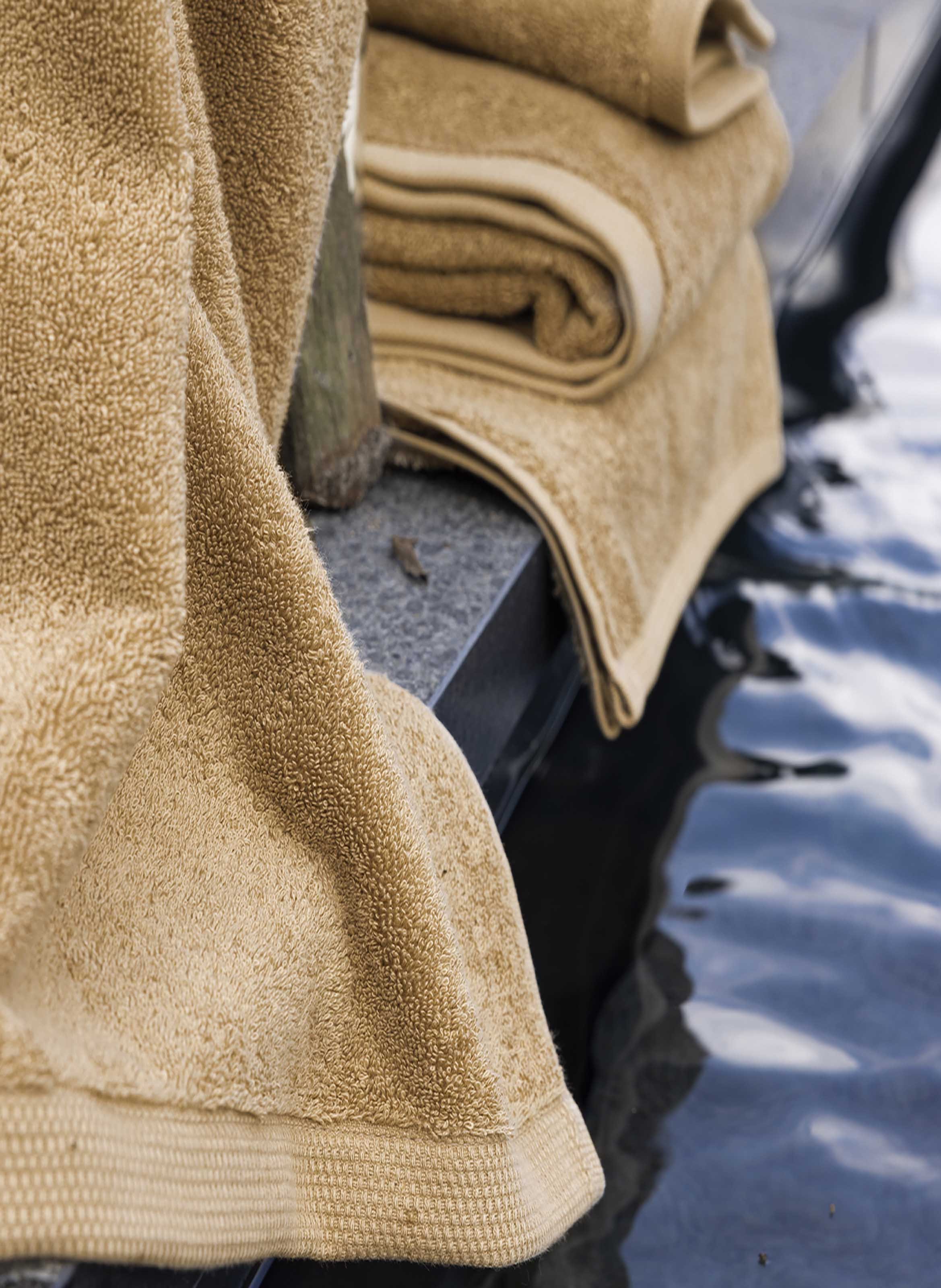 Carré visage uni en coton biologique , essentiel ALEXANDRE TURPAULT Beige