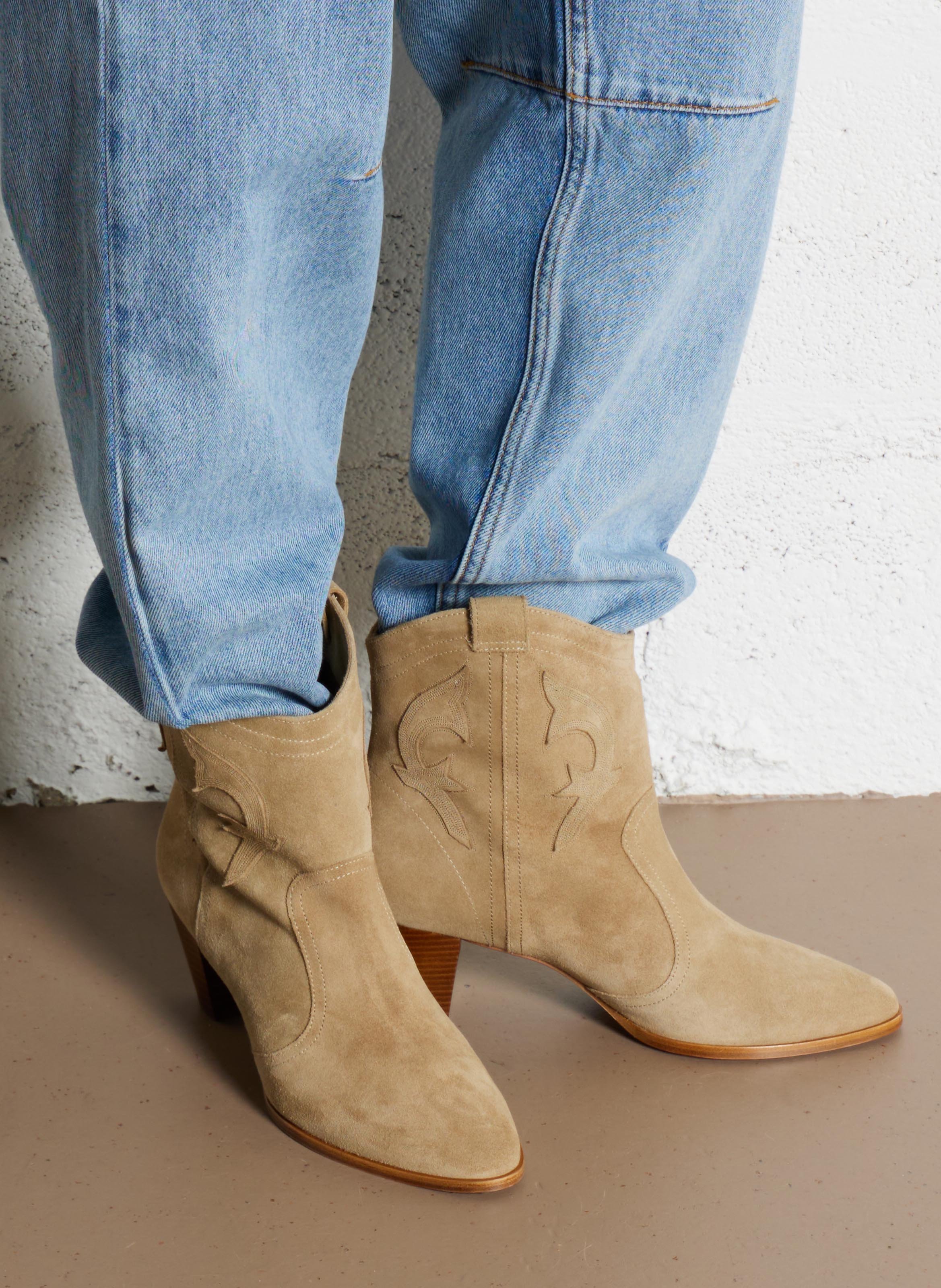 Bottines en cuir velours new casey BA&SH Beige
