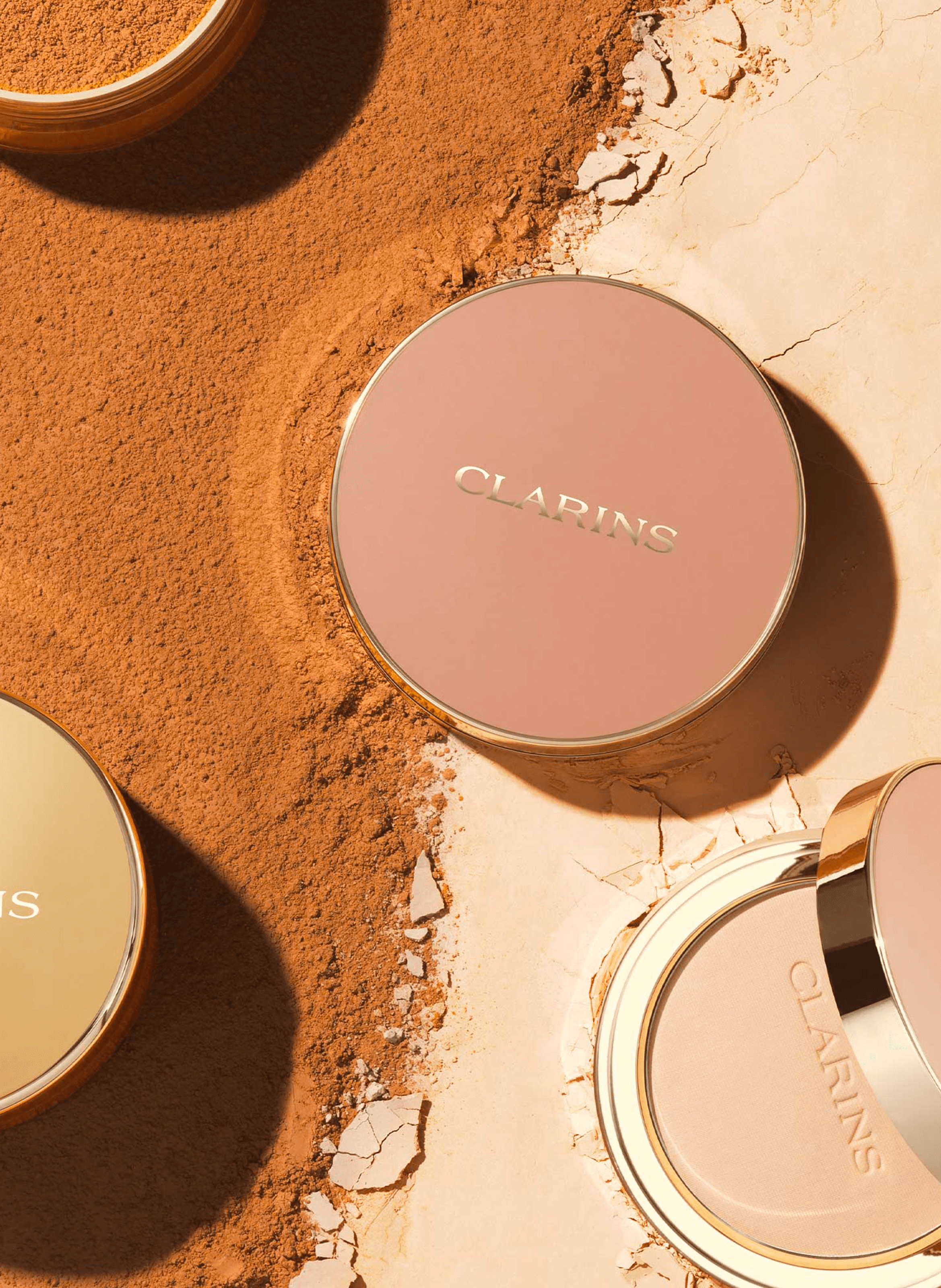 Ever Matte Compact Powder - Matte compact powder infused with peach milk CLARINS 04 - medium