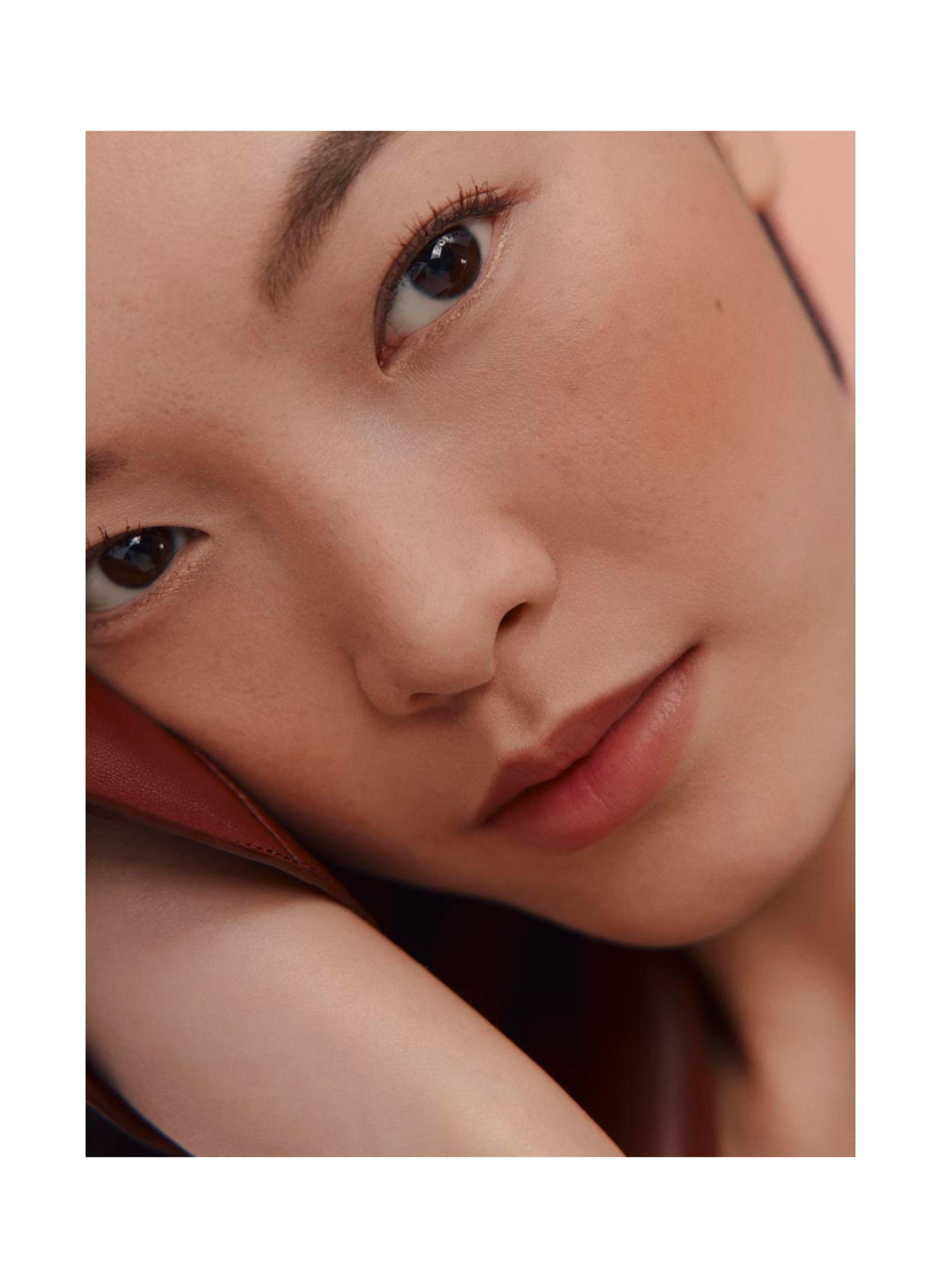 Roze Hermès, navulling voor zijdezachte blush, abrikoosroze. HERMÈS Rose abricot