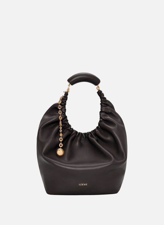 Sac Squeeze moyen en cuir d'agneau Noir by LOEWE LOEWE Sac Squeeze moyen en cuir d'agneau Noir