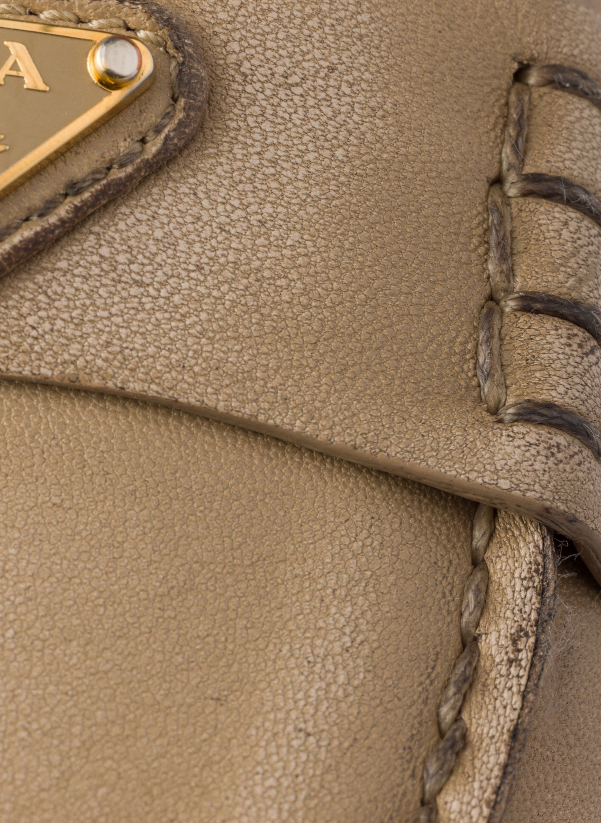 Mocassins en cuir nappa PRADA Beige