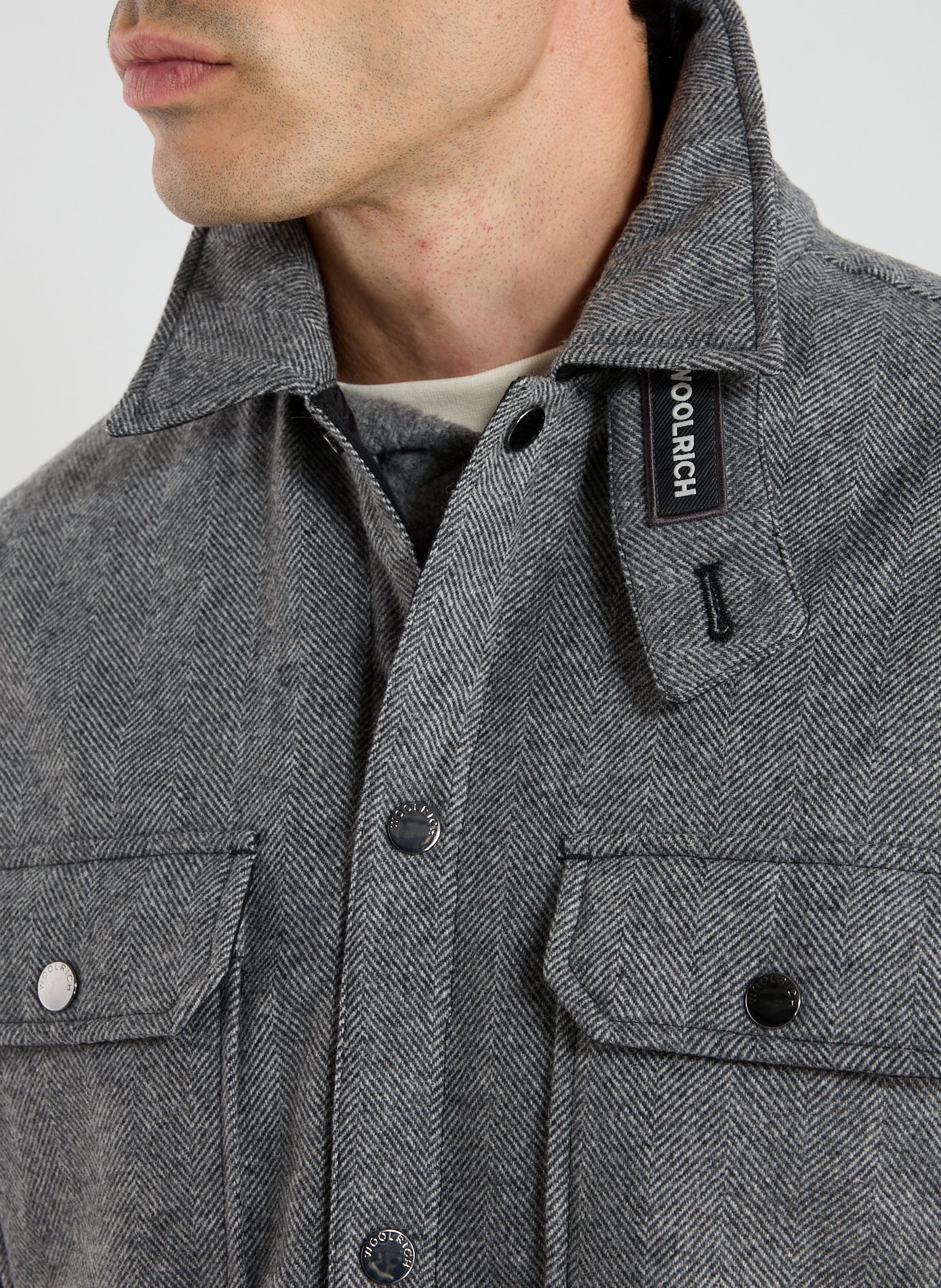 Surchemise col classique en laine mélangée WOOLRICH Gris