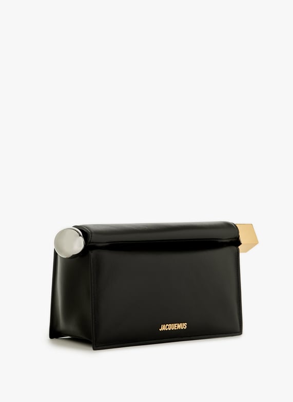 La pochette Rond Carré | Noir by JACQUEMUS La pochette Rond Carré Noir