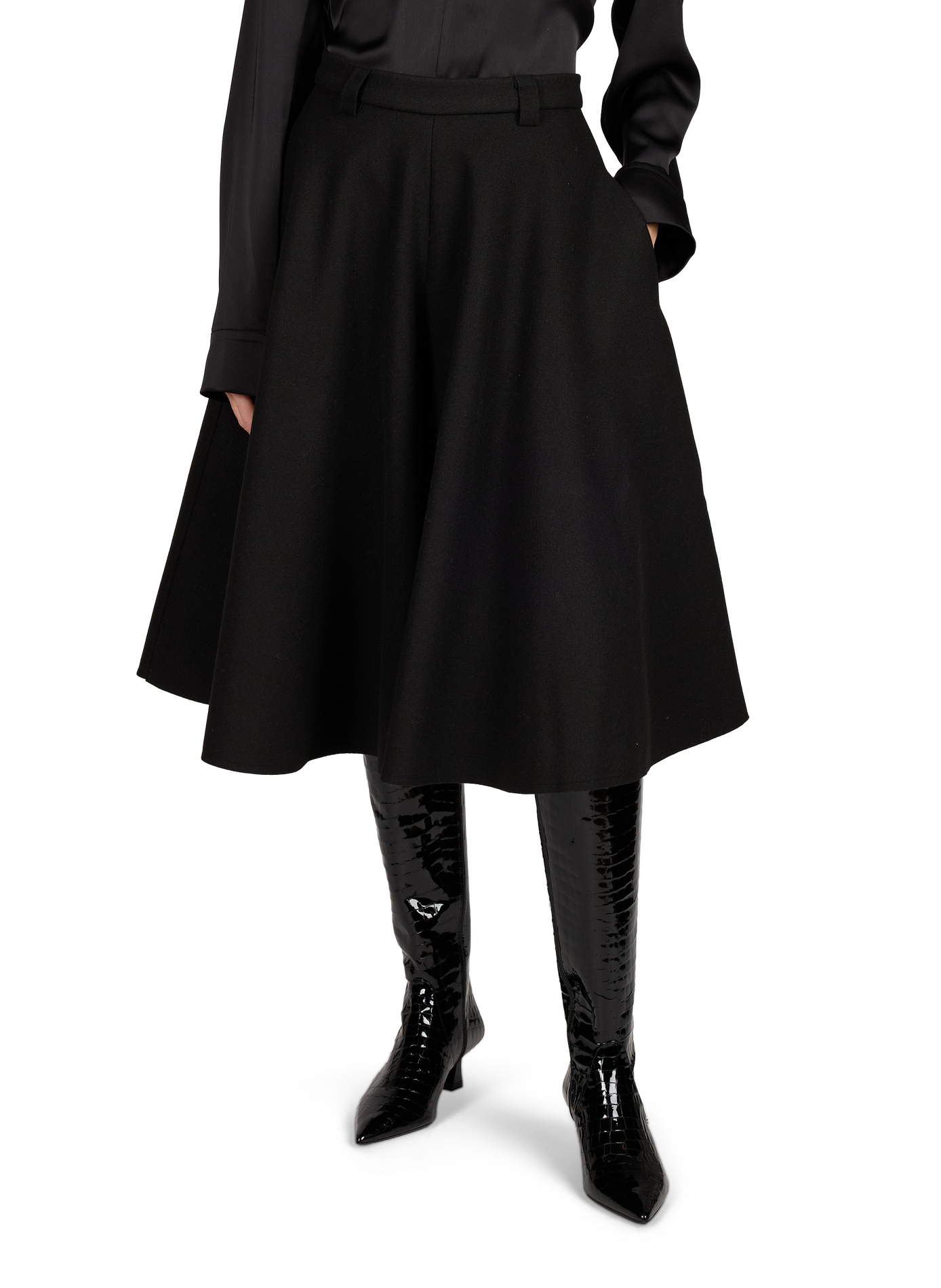 Weite Bermuda-Shorts mit hohem Bund SOURCE UNKNOWN Schwarz