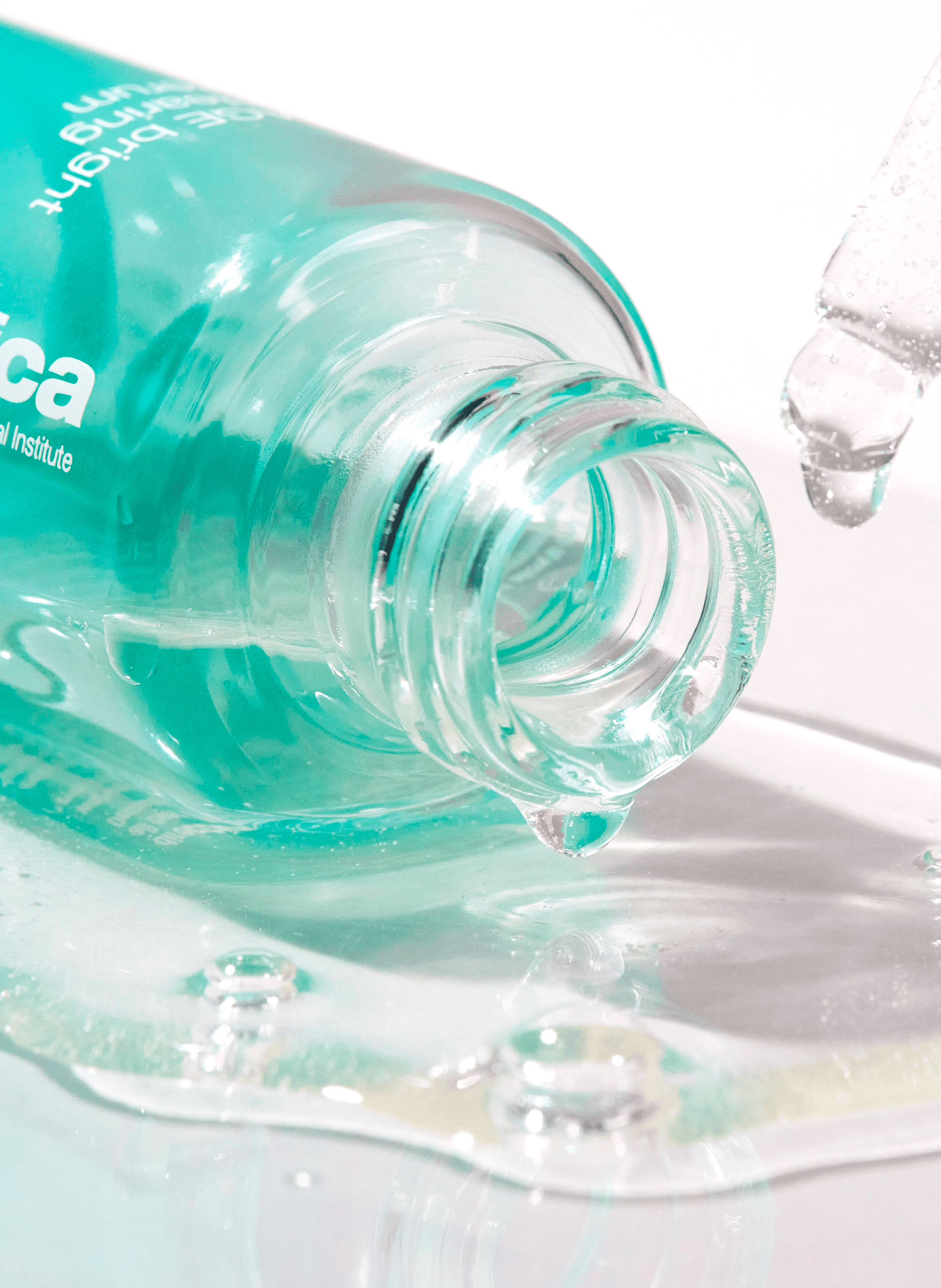 Age Bright Clearing Serum with salicylic acid and niacinamide DERMALOGICA No color