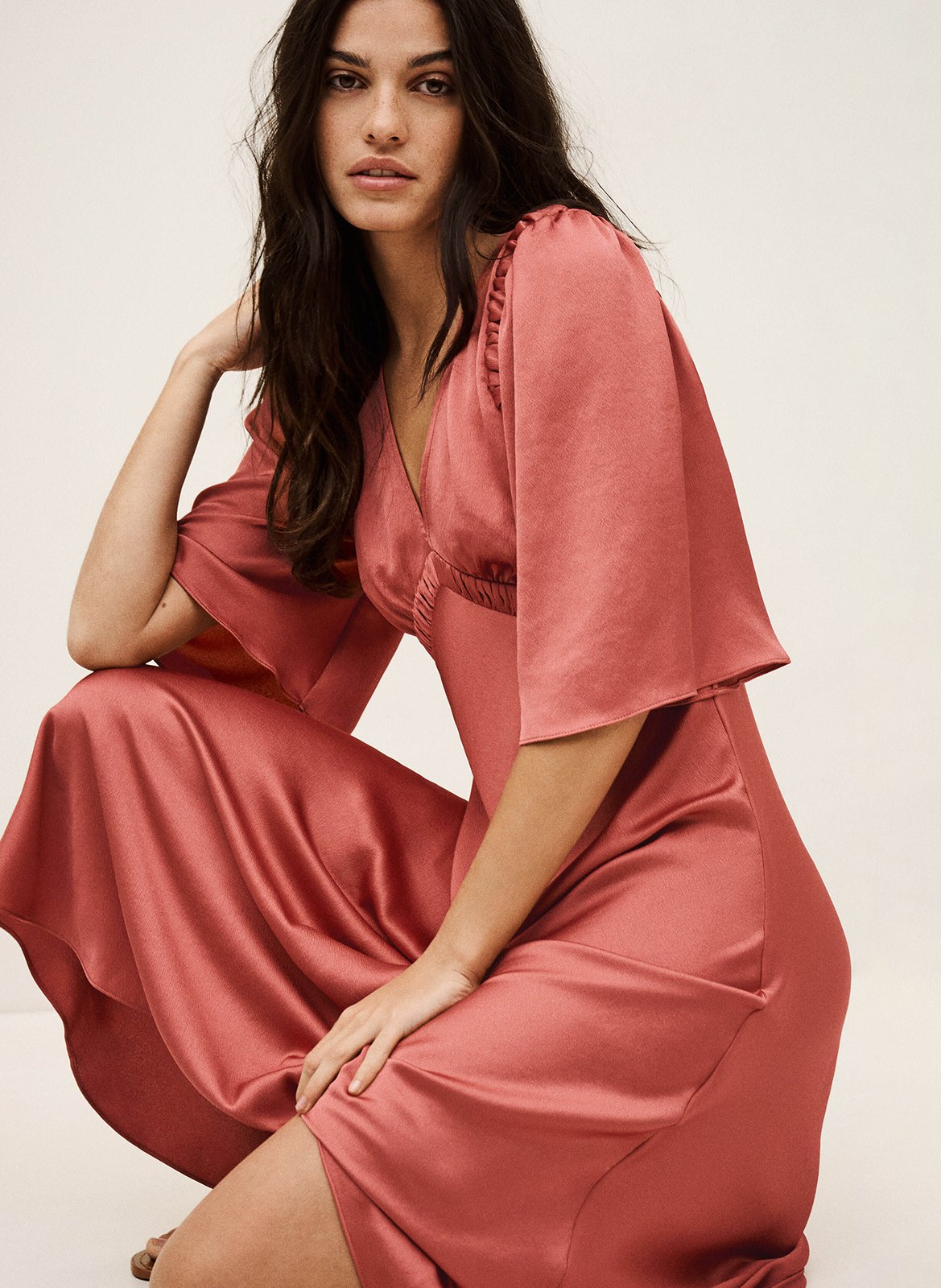 Robe midi satinée col v charlotte BA&SH Rose