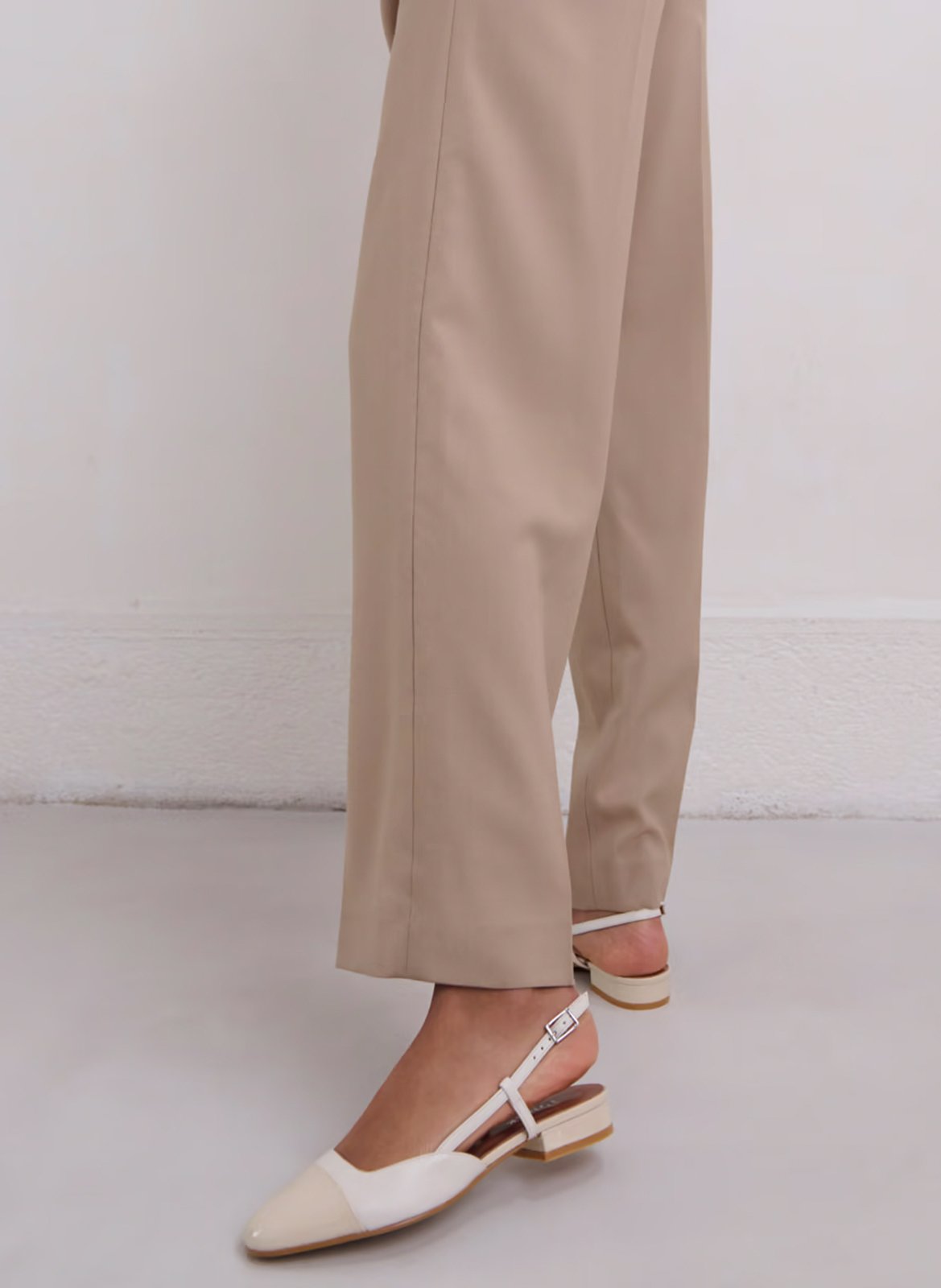 Ballerines ouvertes en cuir vernis dhapou JONAK Blanc