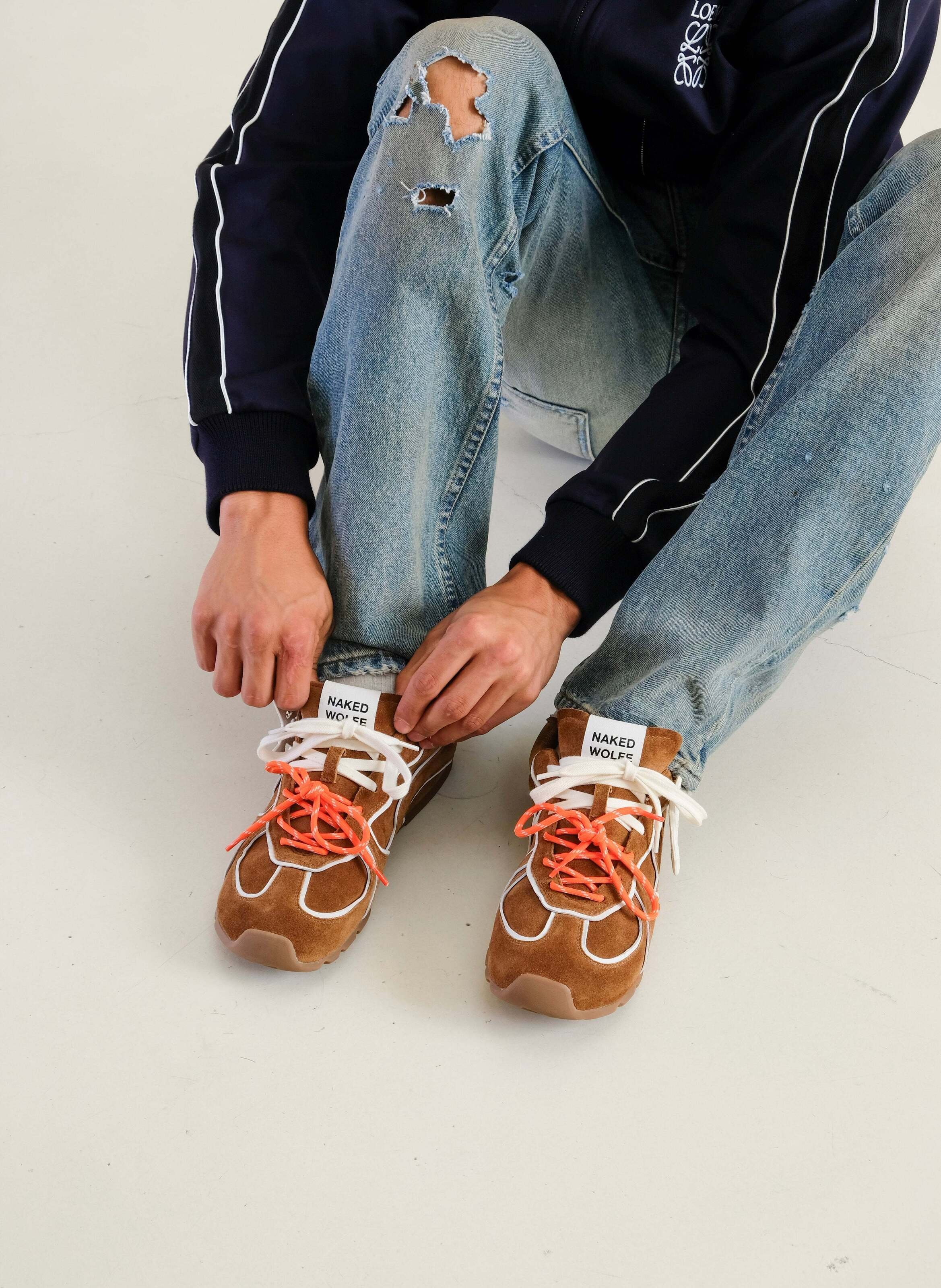 Baskets ace m en daim NAKED WOLFE Marron