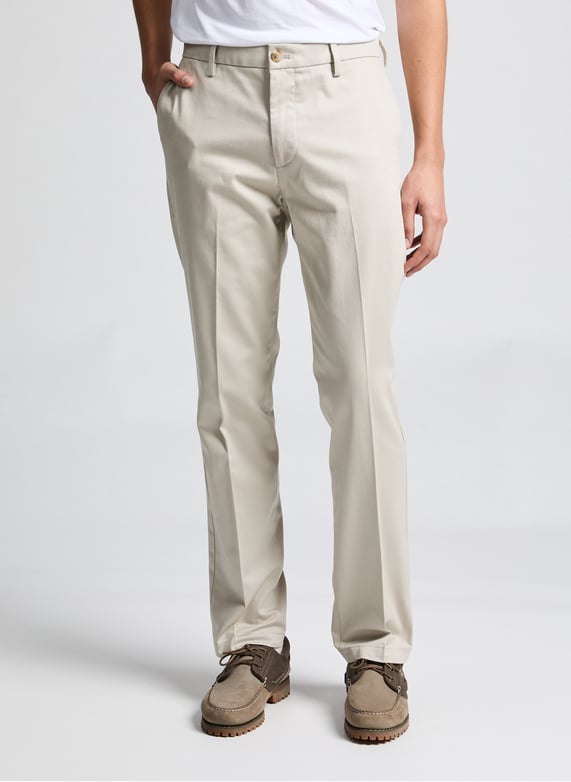Pantalon Stain Defender slim fit | Beige by DOCKERS Pantalon Stain Defender slim fit Beige