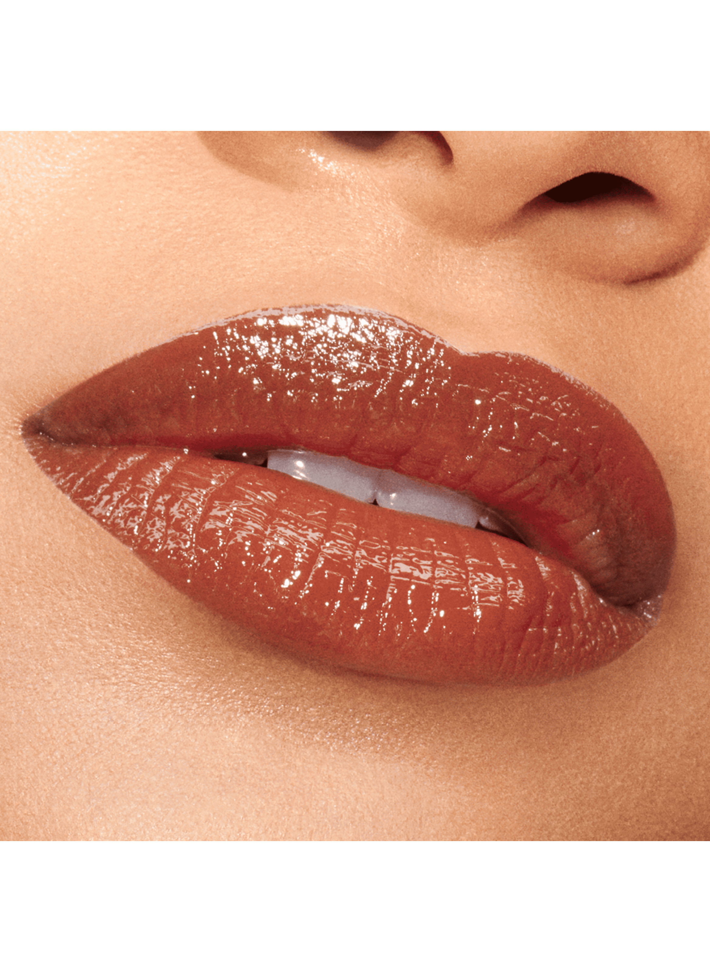 Pure Color Explicit - Rouge à Lèvres Ultra Brillant 902 - call 555