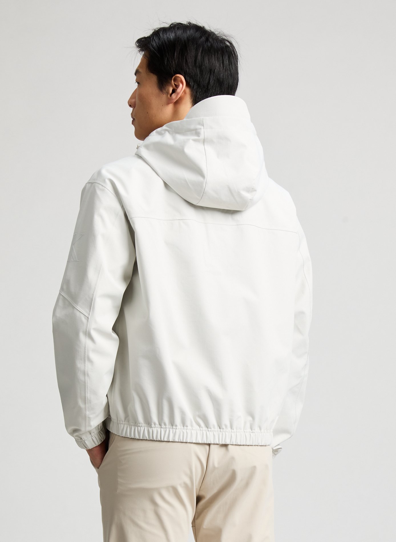 Fitted shoulder-padded wool blend blazer Beige