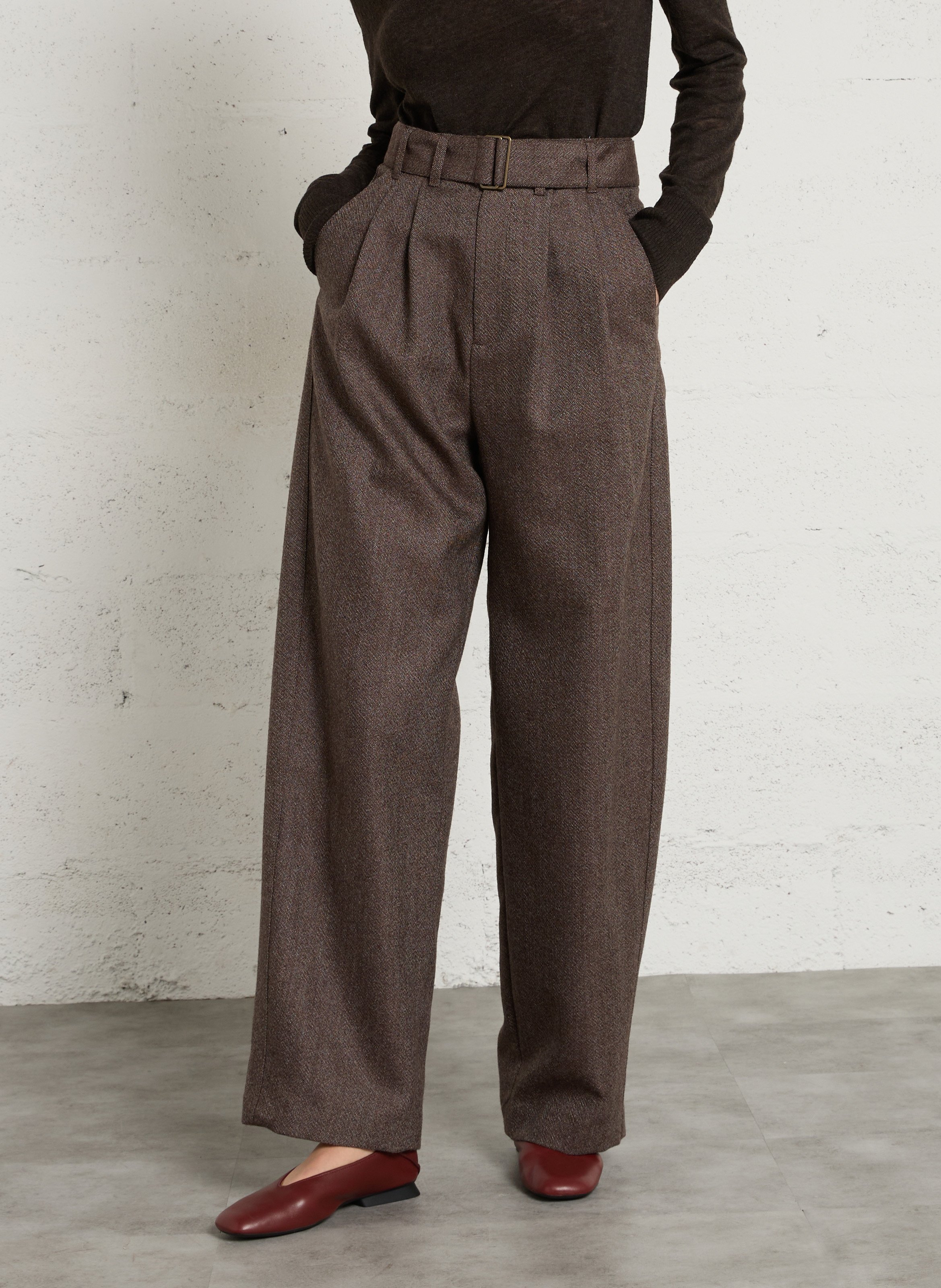 Pantalon ample à pinces en laine cole SOEUR Marron